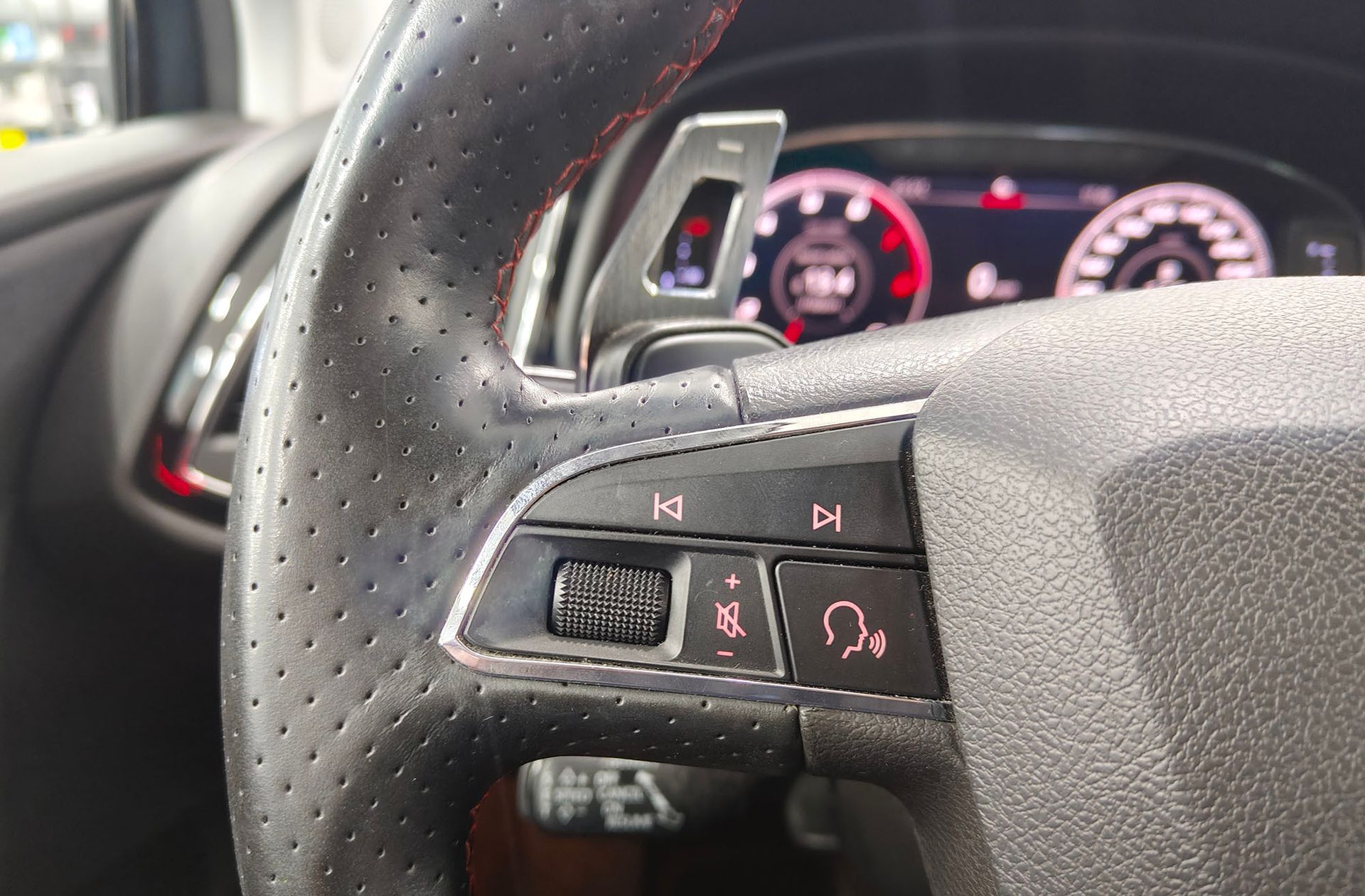 SEAT León 2.0 TSI FR Edition Plus DSG - foto 34