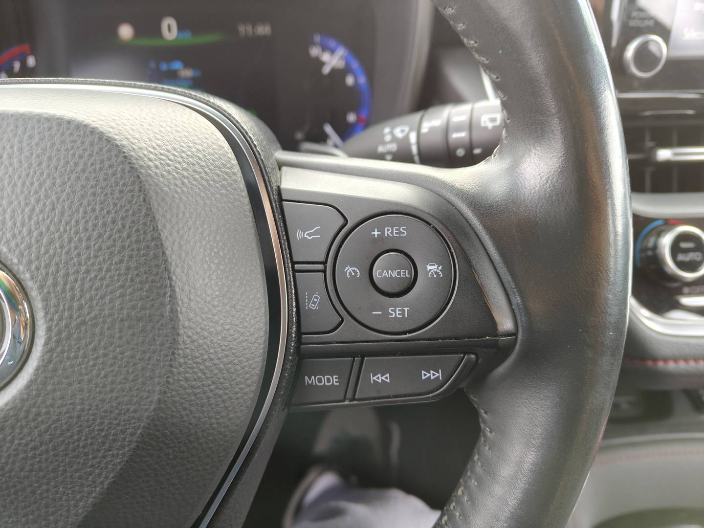 Foto Toyota Corolla Toyota Corolla 180H Advance E-CVT (180 CV)