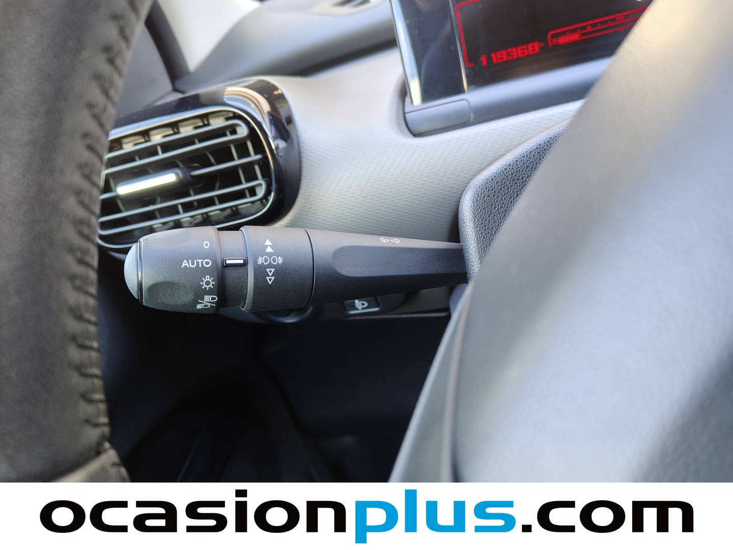 Equipamiento del Citroën C4 Cactus Citroën C4 Cactus PureTech 82 Feel (82 CV)