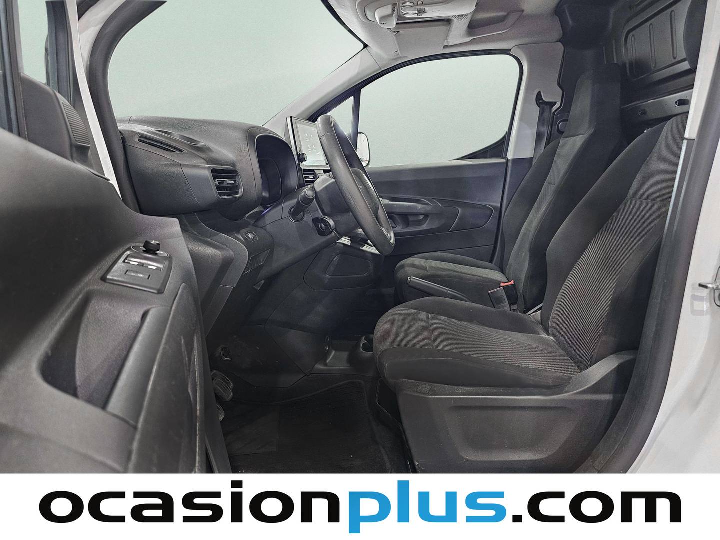 Foto asientos delanteros Fiat Doblò Fiat Dobló Furgón BlueHDi 1.5 L1 1000kg (100 CV)