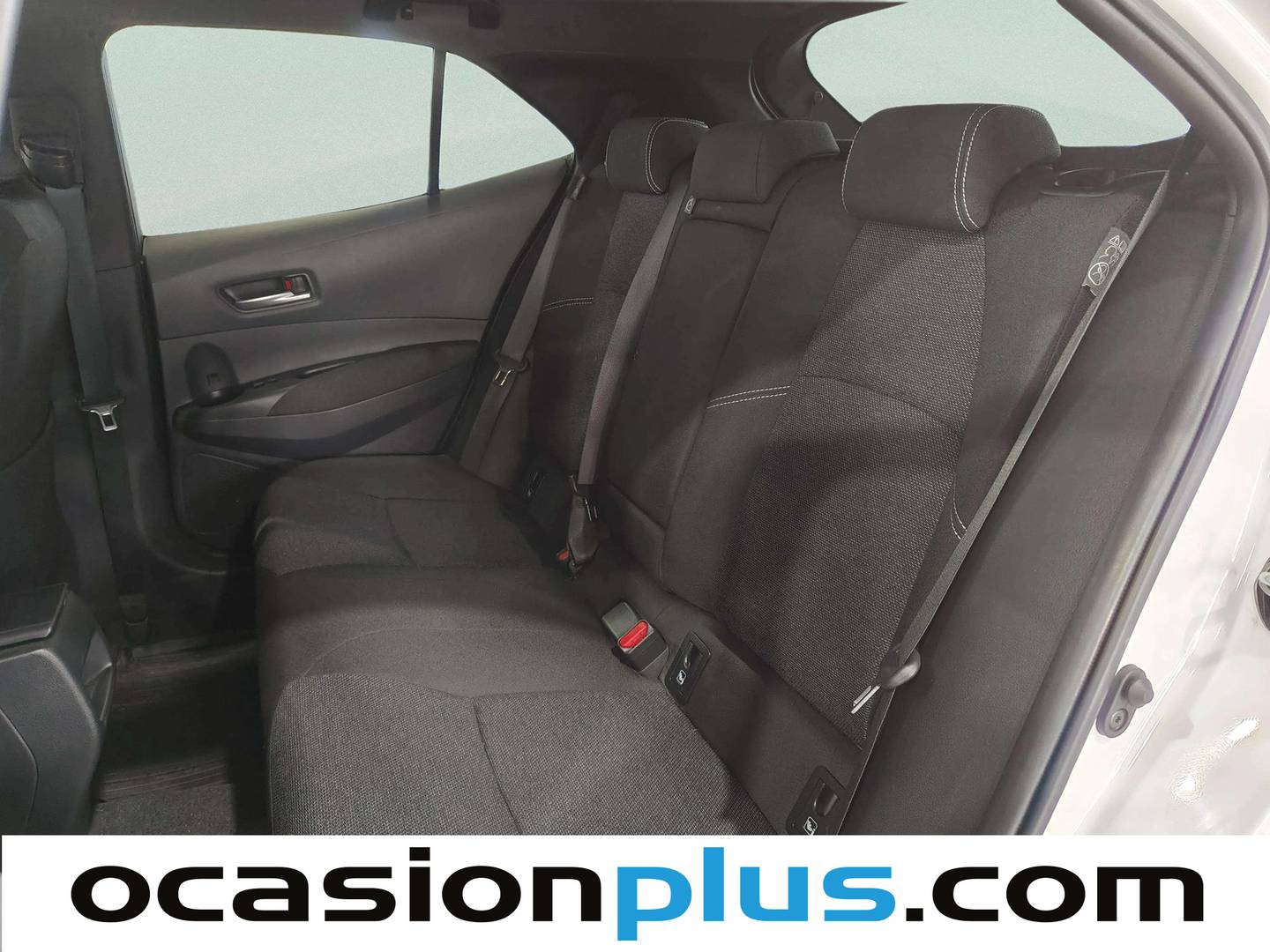 Foto asientos traseros Toyota Corolla Toyota Corolla 140H Active (140 CV)