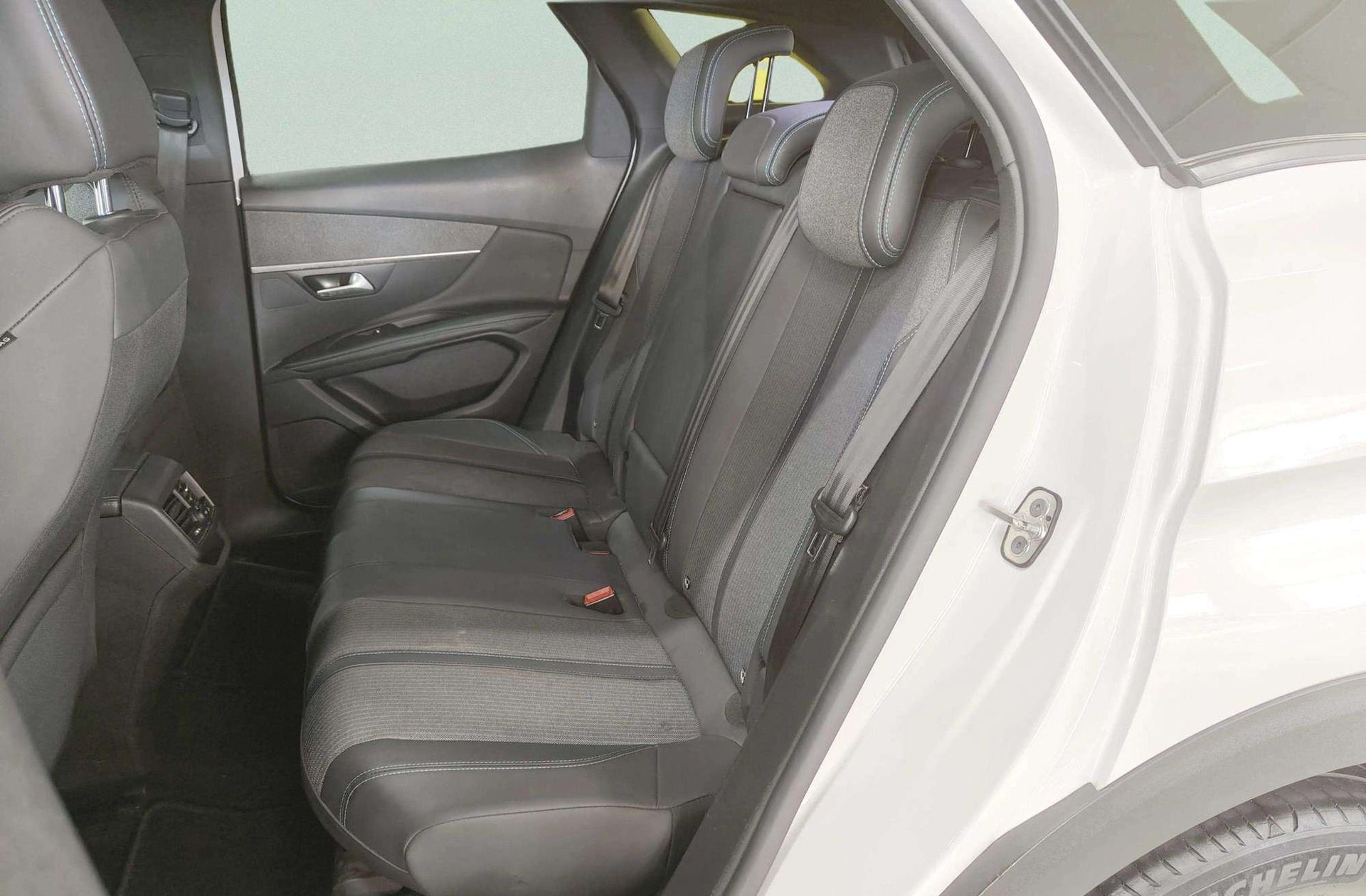 Peugeot 3008 PureTech 130 Allure Pack - foto 9