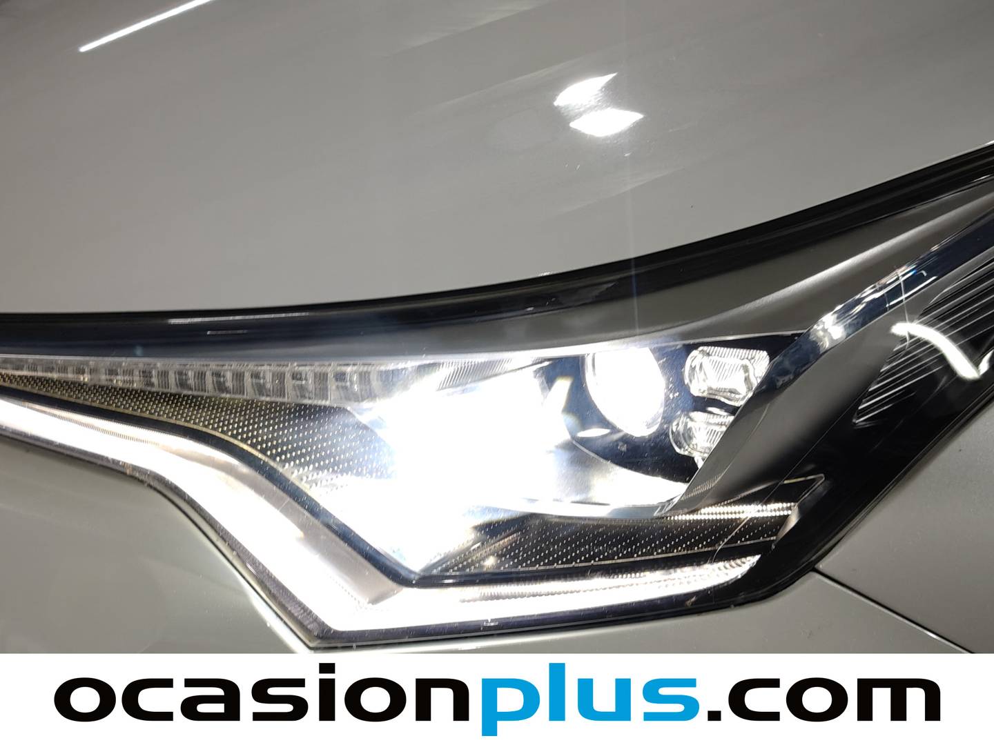 Accesorios del Toyota C-HR Toyota C-HR 1.8 125H Advance Plus Luxury (122 CV)