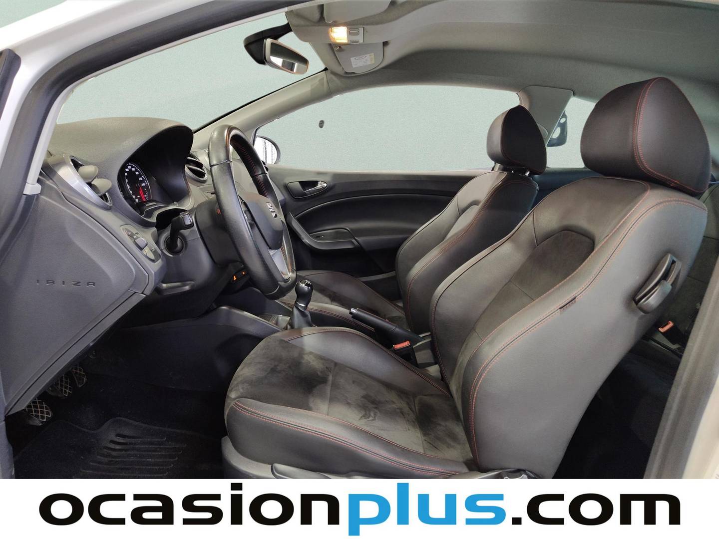 Foto asientos delanteros Seat Ibiza Seat Ibiza 1.0 EcoTSI FR Crono (110 CV)