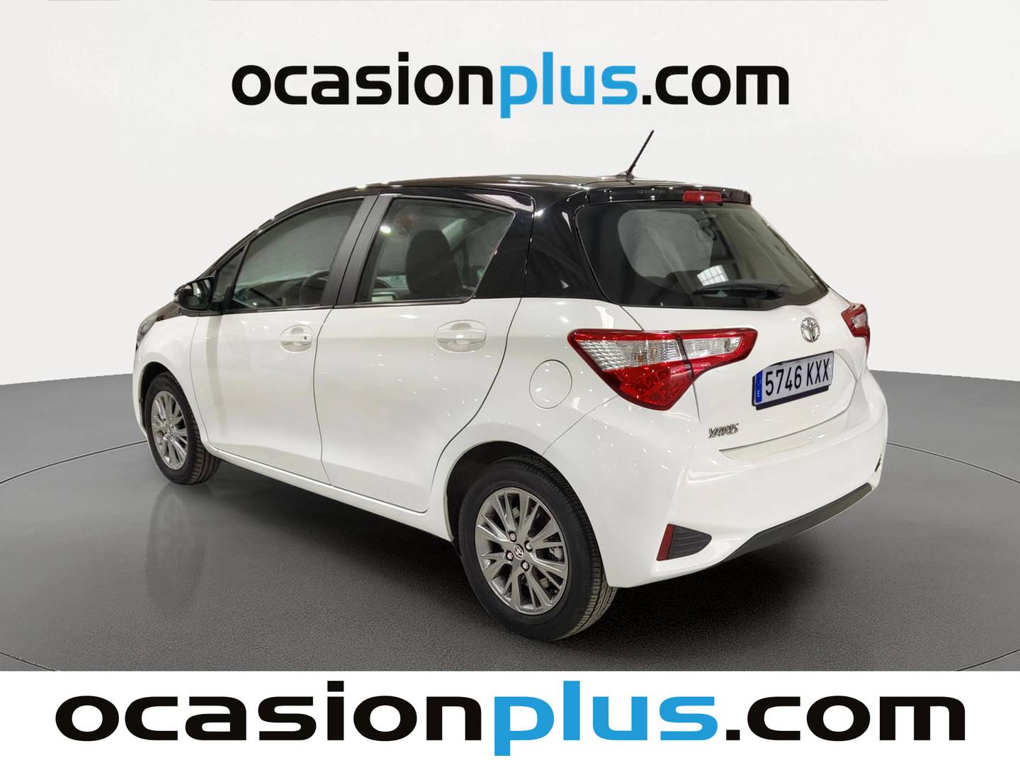 Foto trasera Toyota Yaris Toyota Yaris 1.5 Active (111 CV) derecha