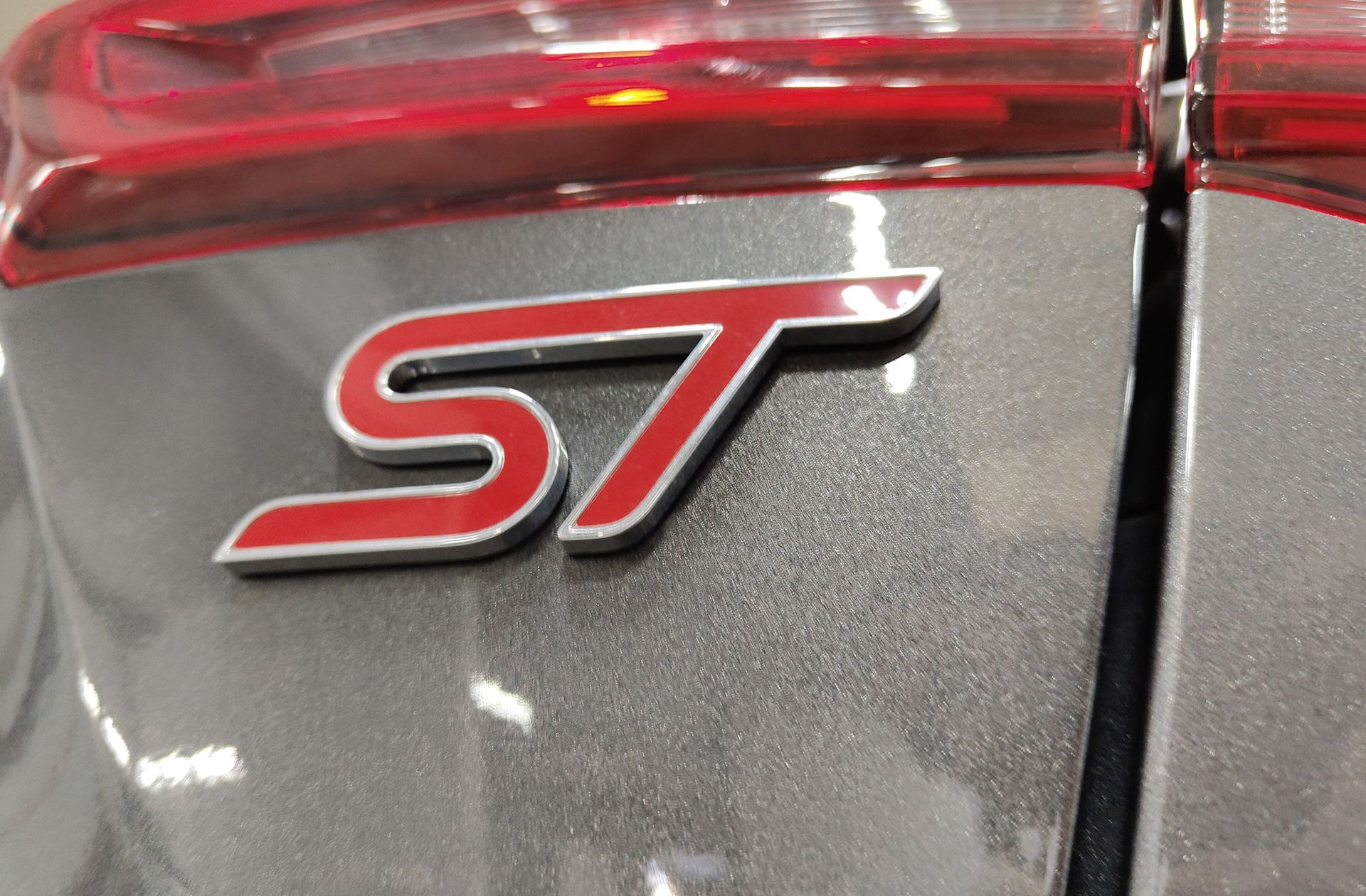 Ford Focus 2.3 EcoBoost ST - foto 5