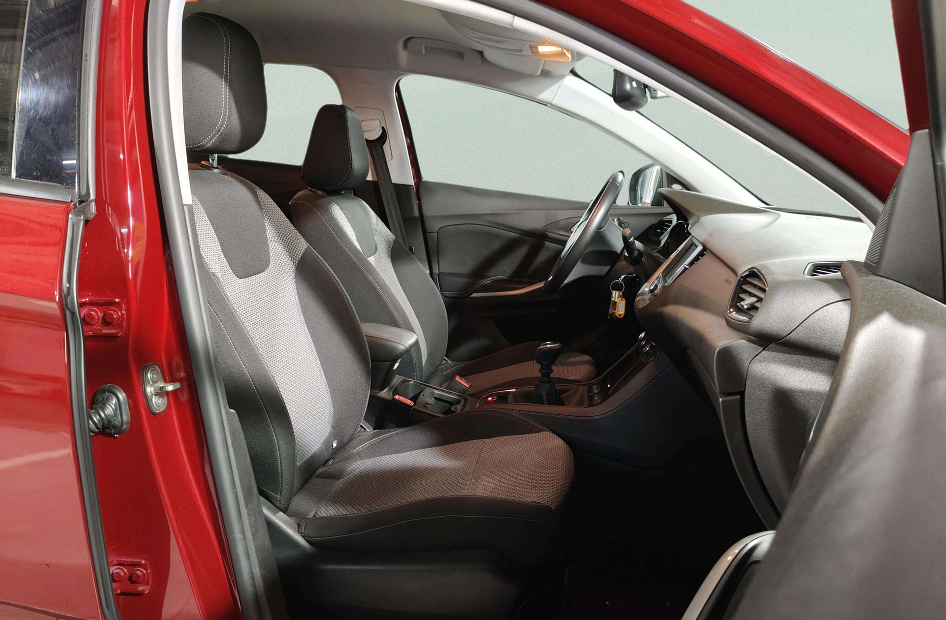 Opel Grandland 1.2 Turbo Selective - foto 17