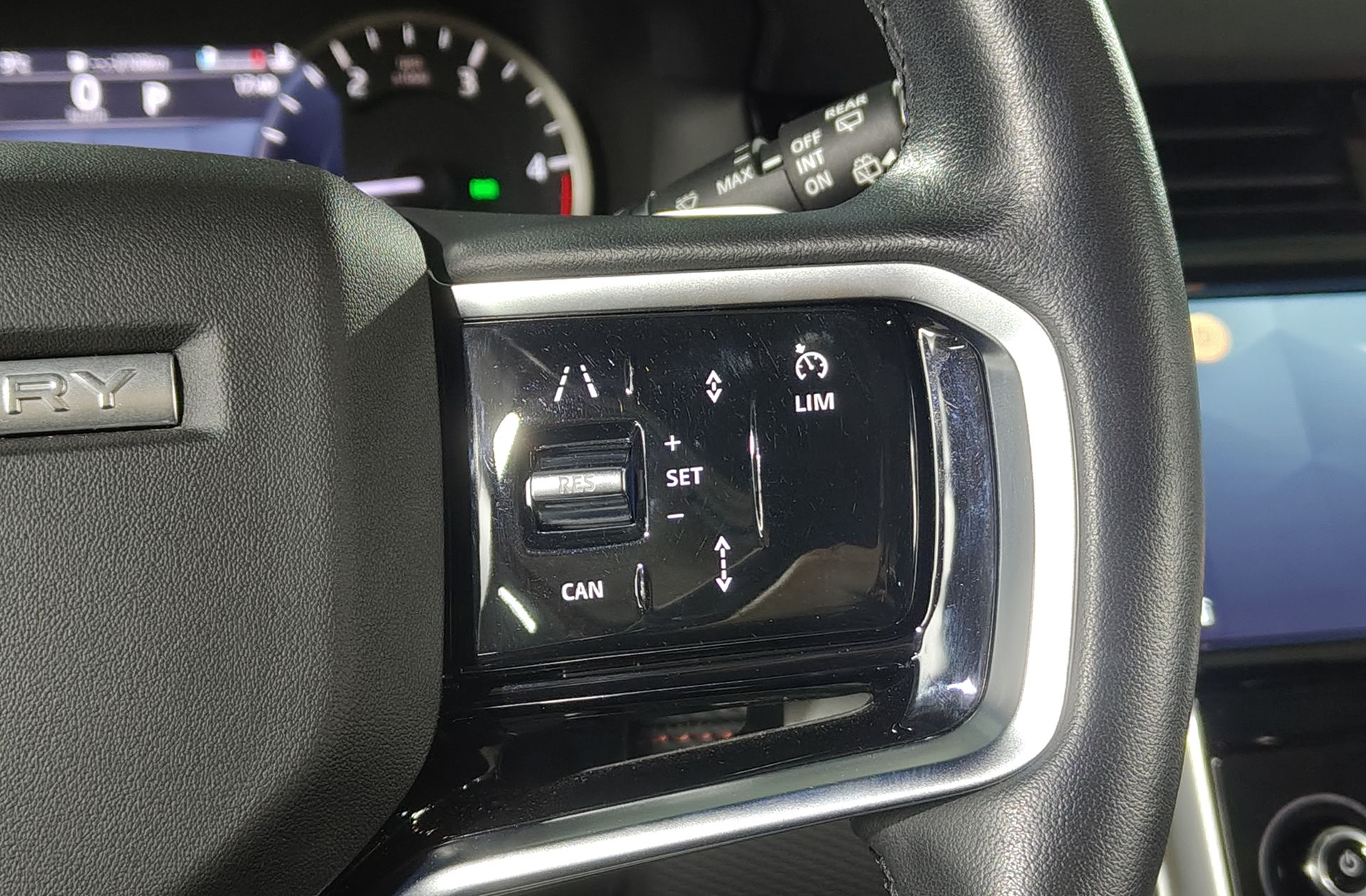 Land Rover Discovery Sport 2.0D TD4 MHEV R-Dynamic S AWD - foto 36