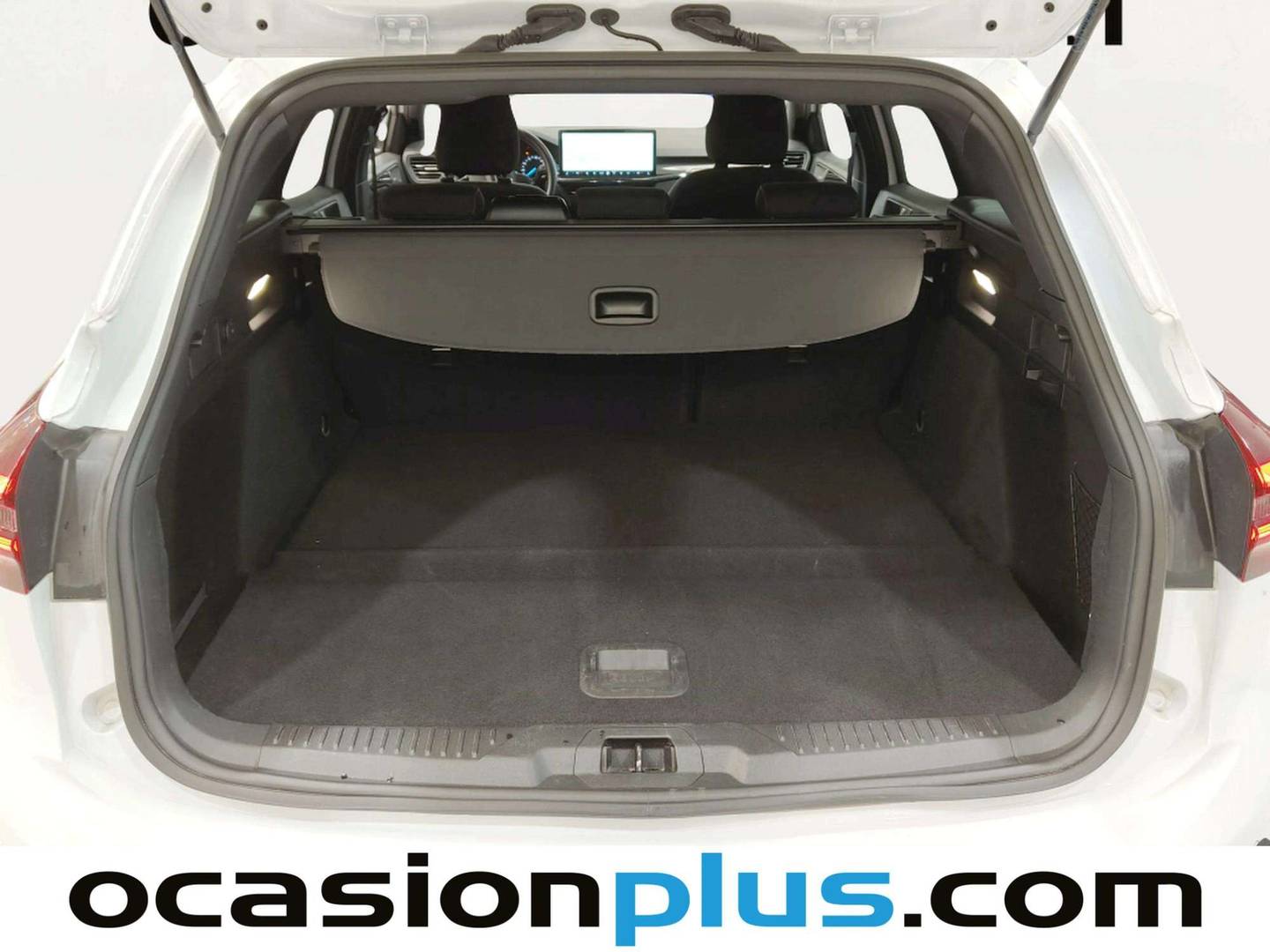 Fotos maletero Ford Focus Ford Focus 1.0 Ecoboost MHEV ST-Line Auto (155 CV)