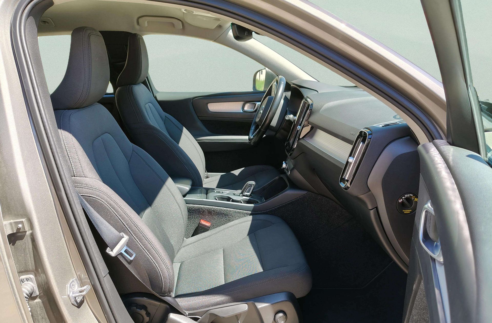Volvo XC40 T3 Momentum Pro - foto 21