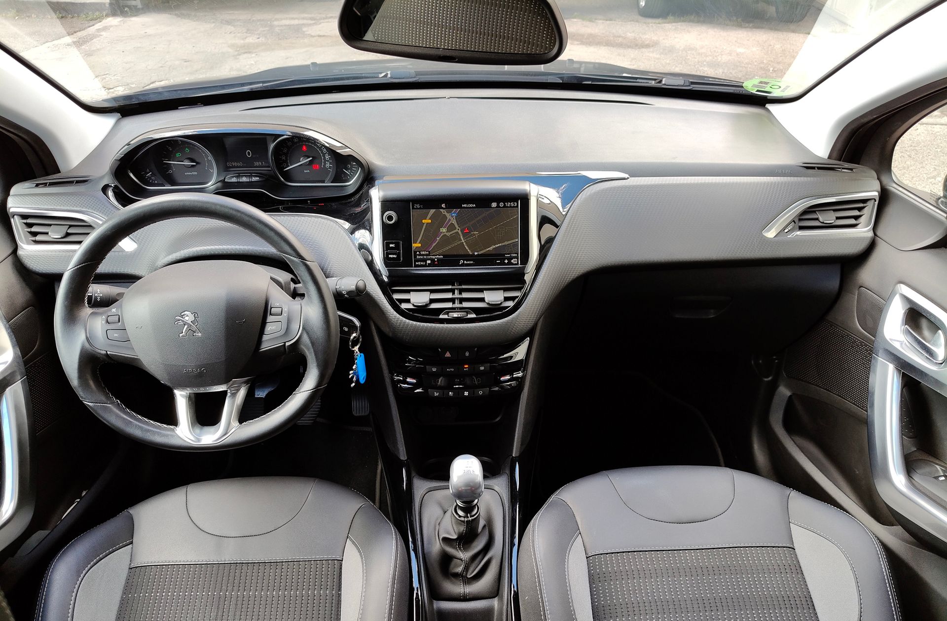 Peugeot 2008 PureTech 110 Allure - foto 6