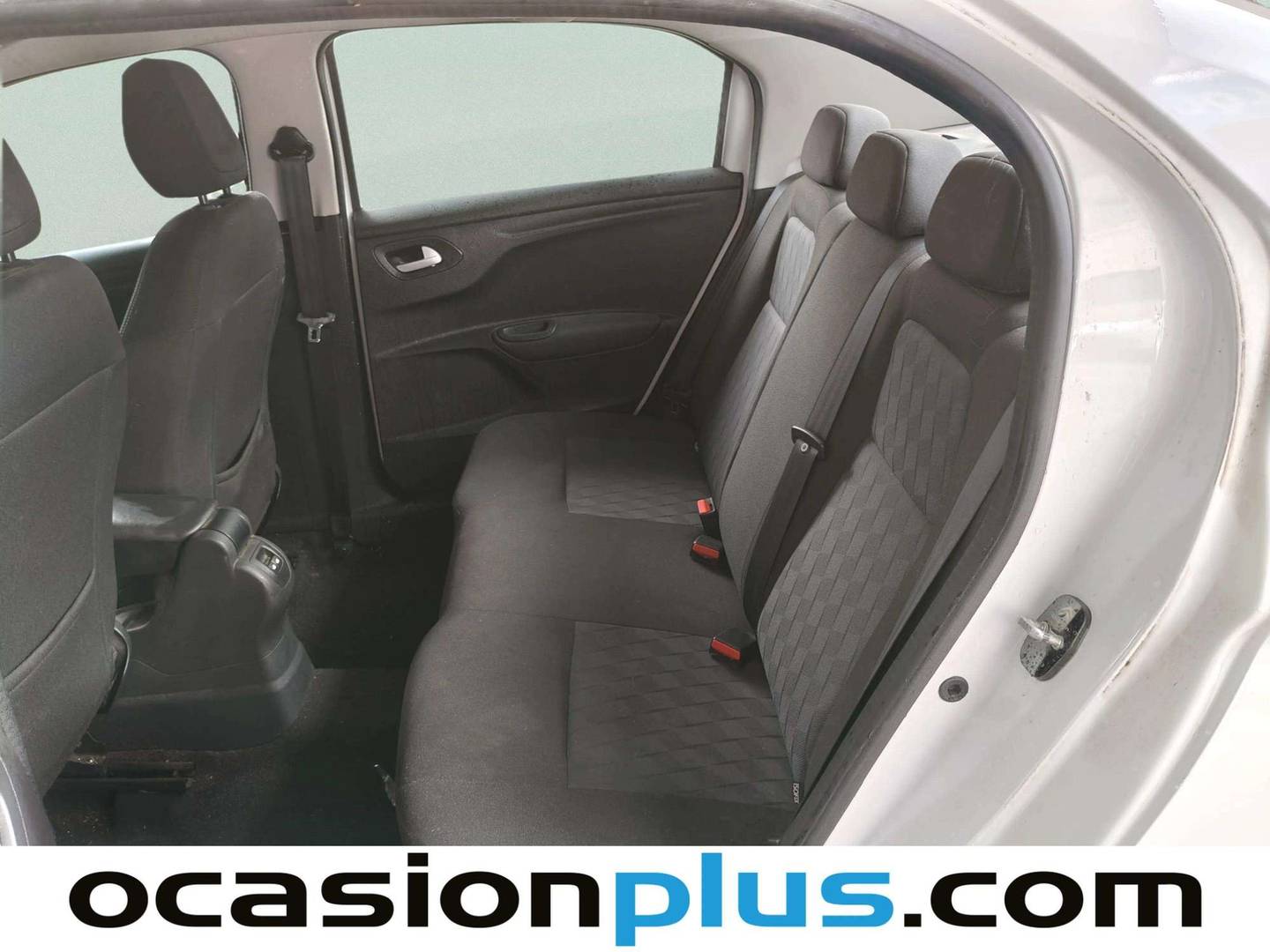 Foto asientos traseros Citroën C-Elysée Citroen C-Elysee BlueHDi 100 Shine (102 CV)