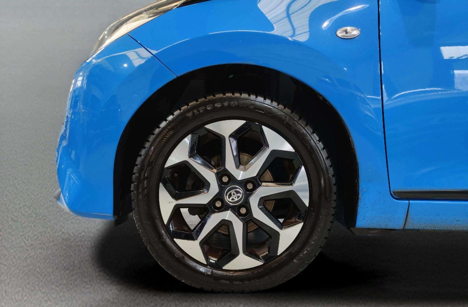 Toyota Aygo 1.0 70 x-play - foto 39