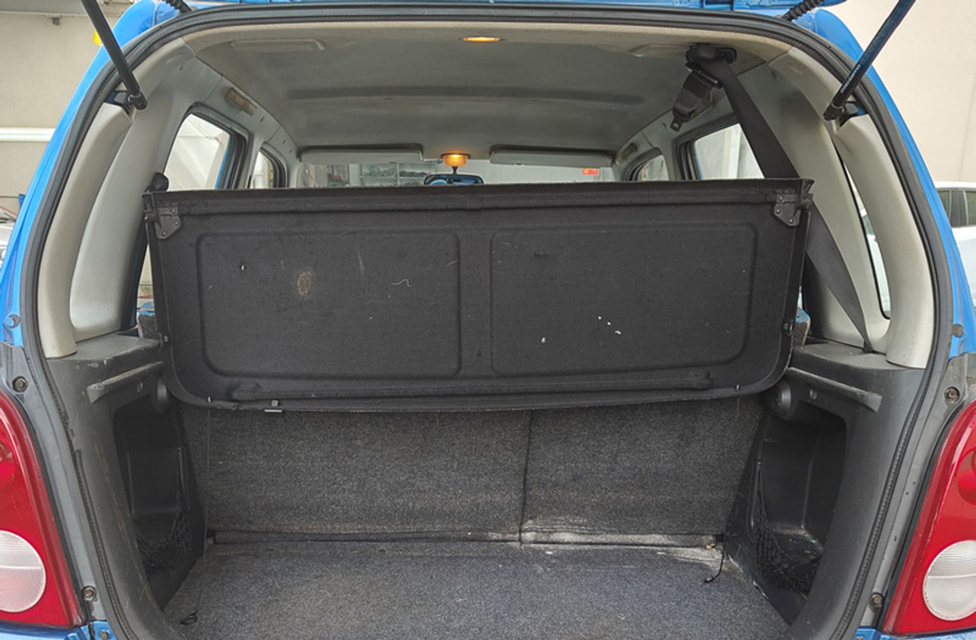 Opel Agila 1.2 16V - foto 12