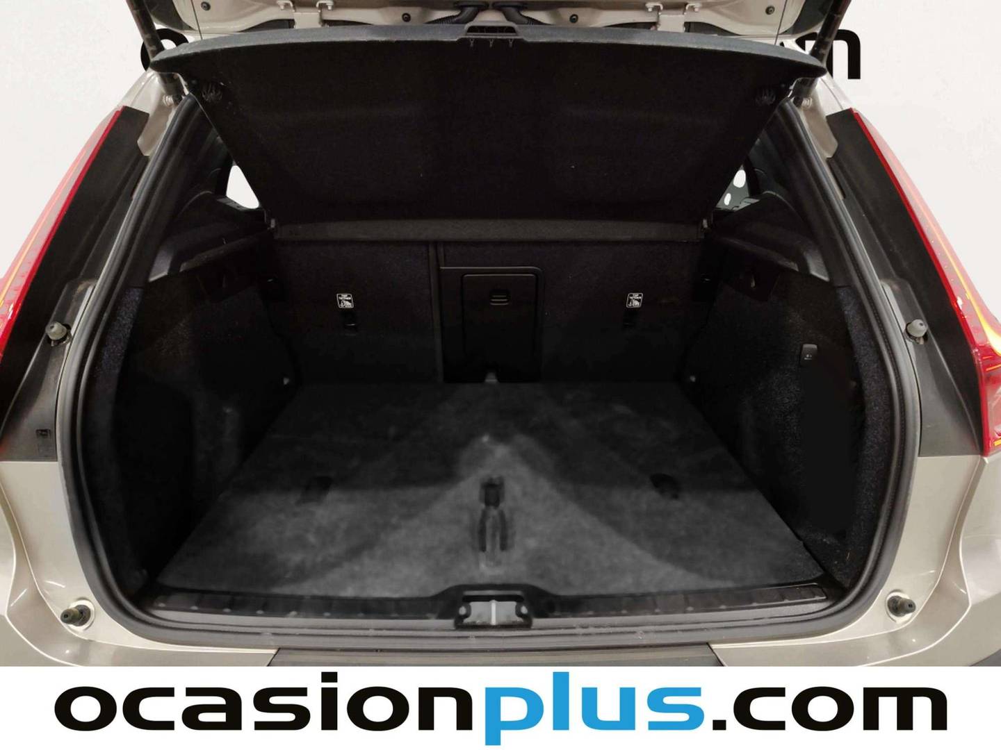 Fotos maletero Volvo XC40 Volvo XC40 B3 Gasolina Mild hybrid Core Auto (163 CV)