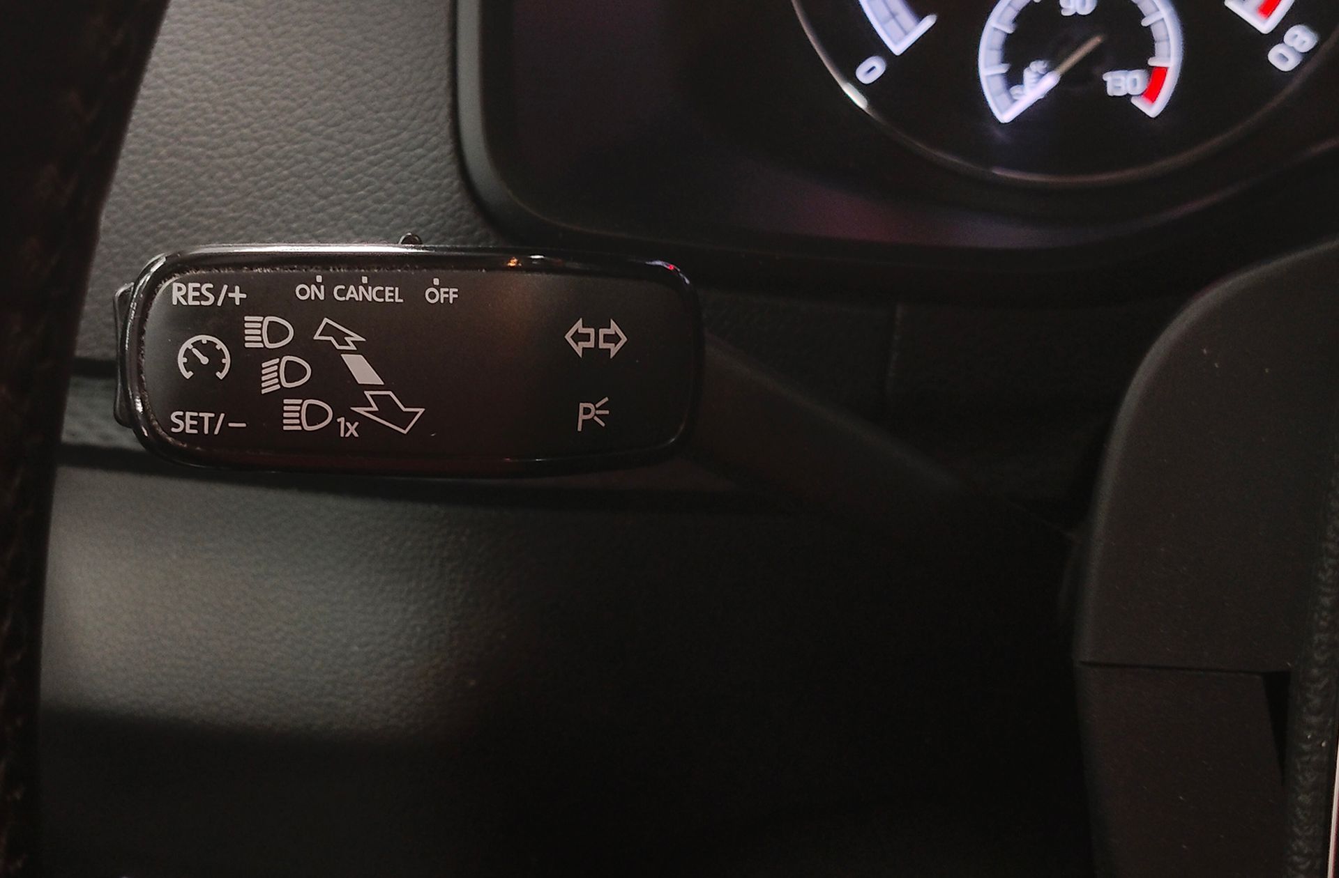 Škoda Karoq 1.0 TSI Active - foto 23
