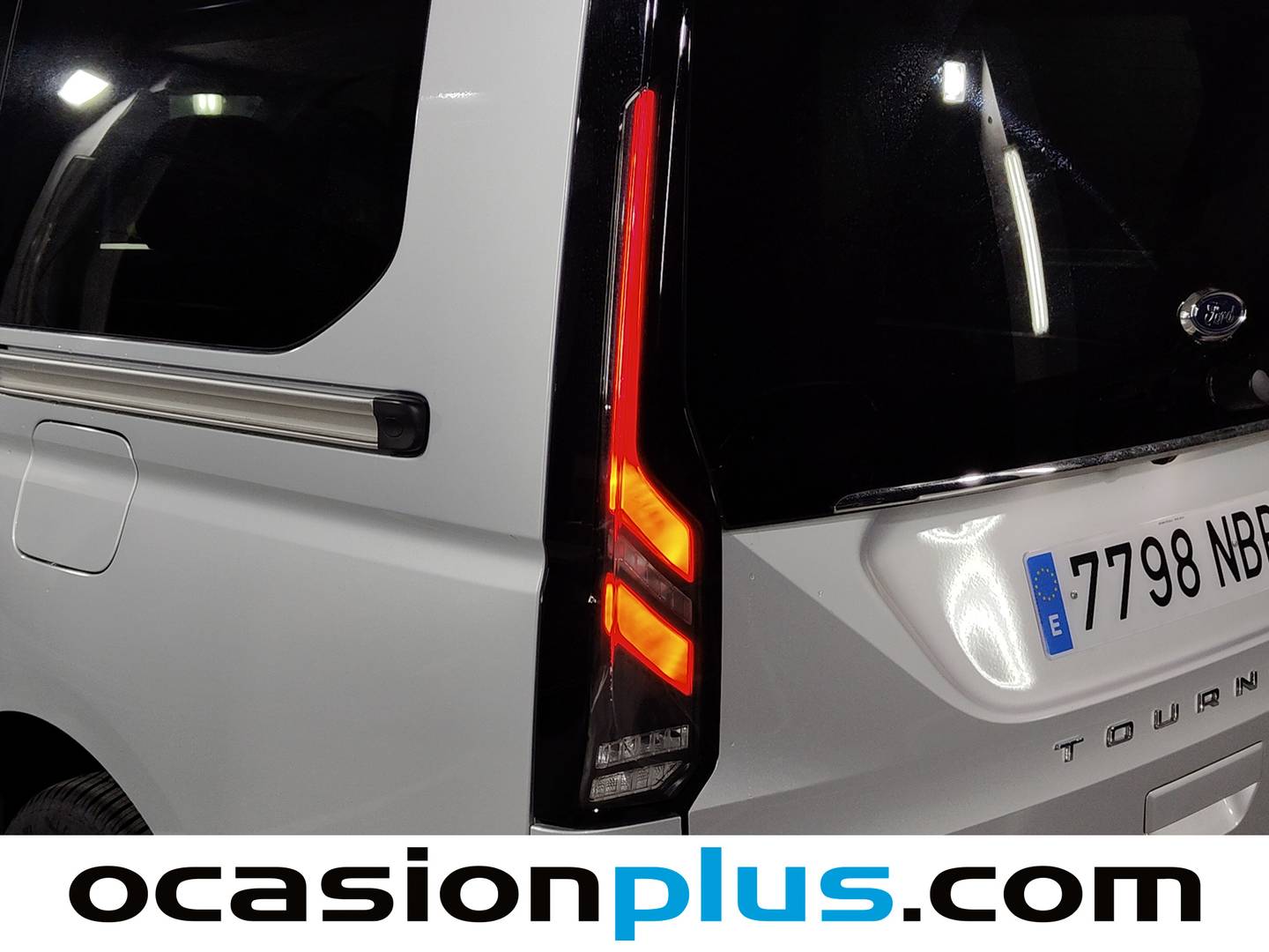 Foto Ford Grand Tourneo Connect Ford Grand Tourneo Connect 2.0 Ecoblue Titanium Auto (122 CV) 7 Plazas