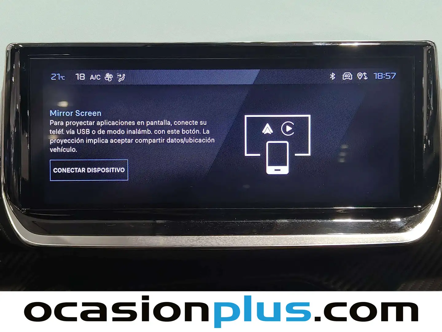 Foto Peugeot 2008 Peugeot 2008 Allure Hybrid eDCS6 (136 CV)