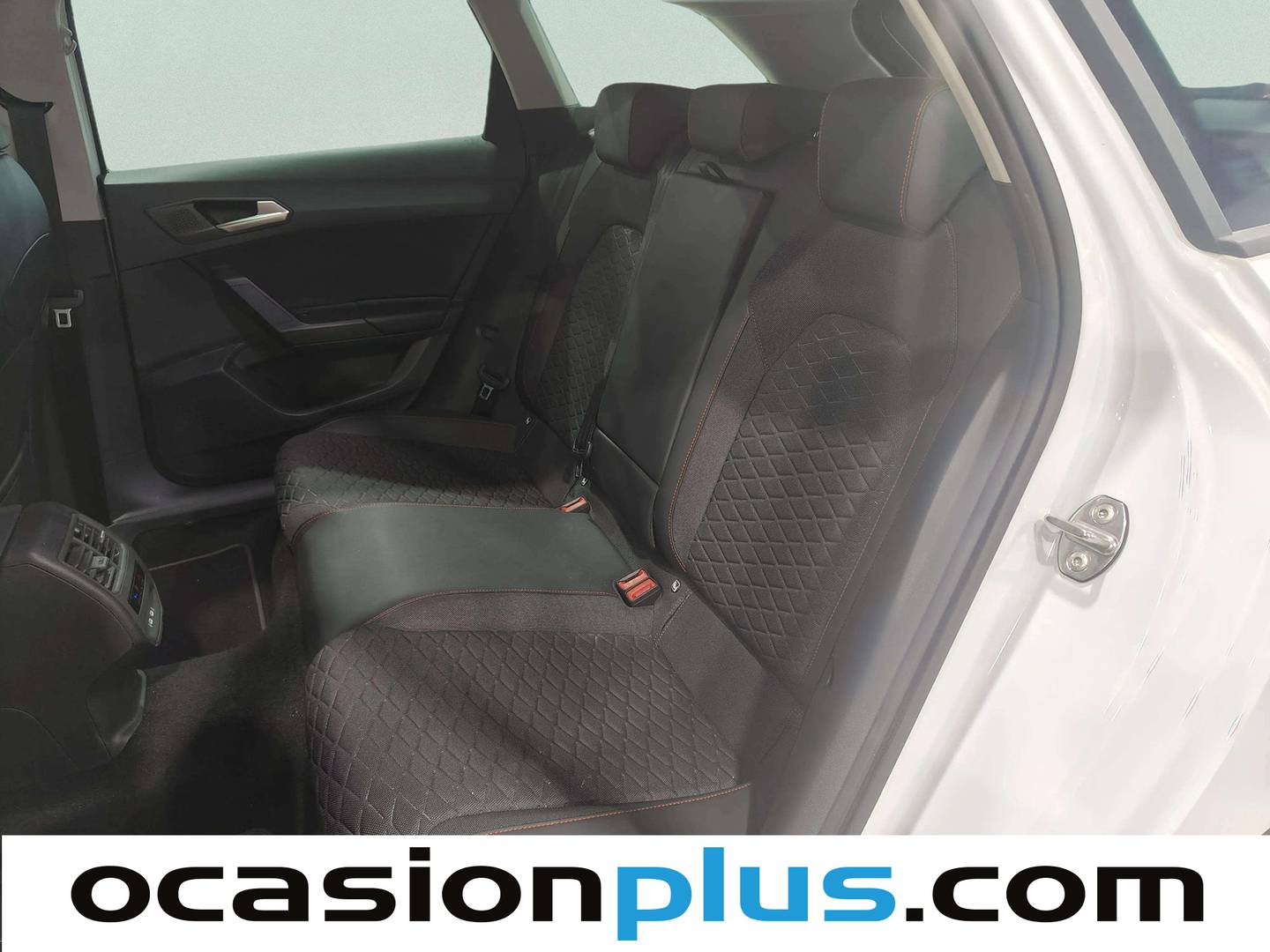 Foto asientos traseros Seat León Seat León ST 2.0 TDI S&S FR XS DSG (150 CV)