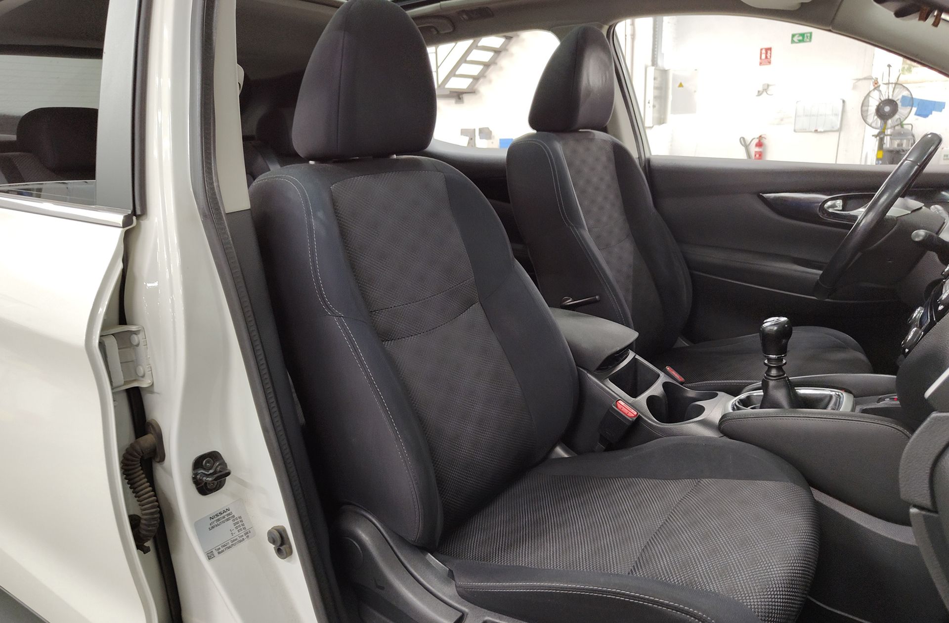Nissan Qashqai 1.5 dCi N-Connecta 4x2 - foto 17