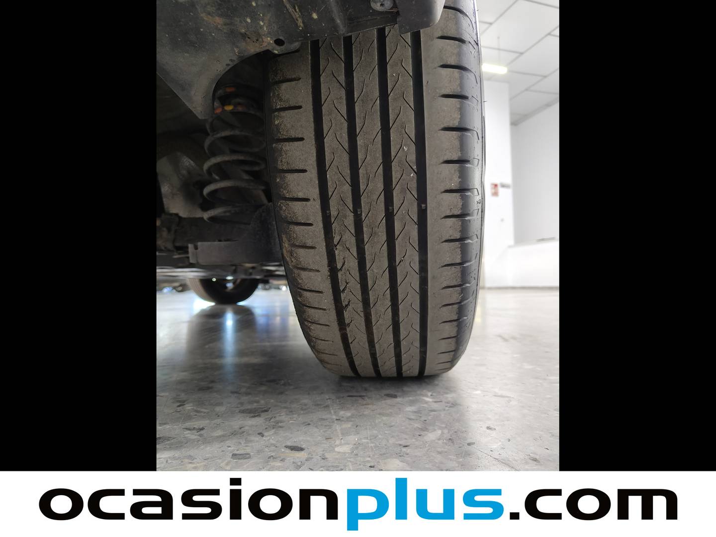 Foto Peugeot 2008 Peugeot 2008 Allure Hybrid eDCS6 (136 CV)