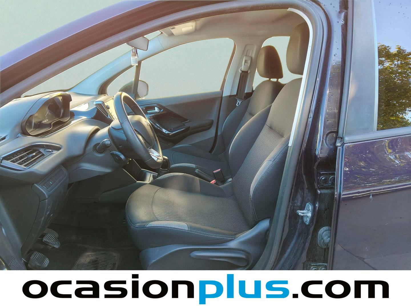 Foto asientos delanteros Peugeot 208 Peugeot 208 PureTech 82 S&S Active (82 CV)