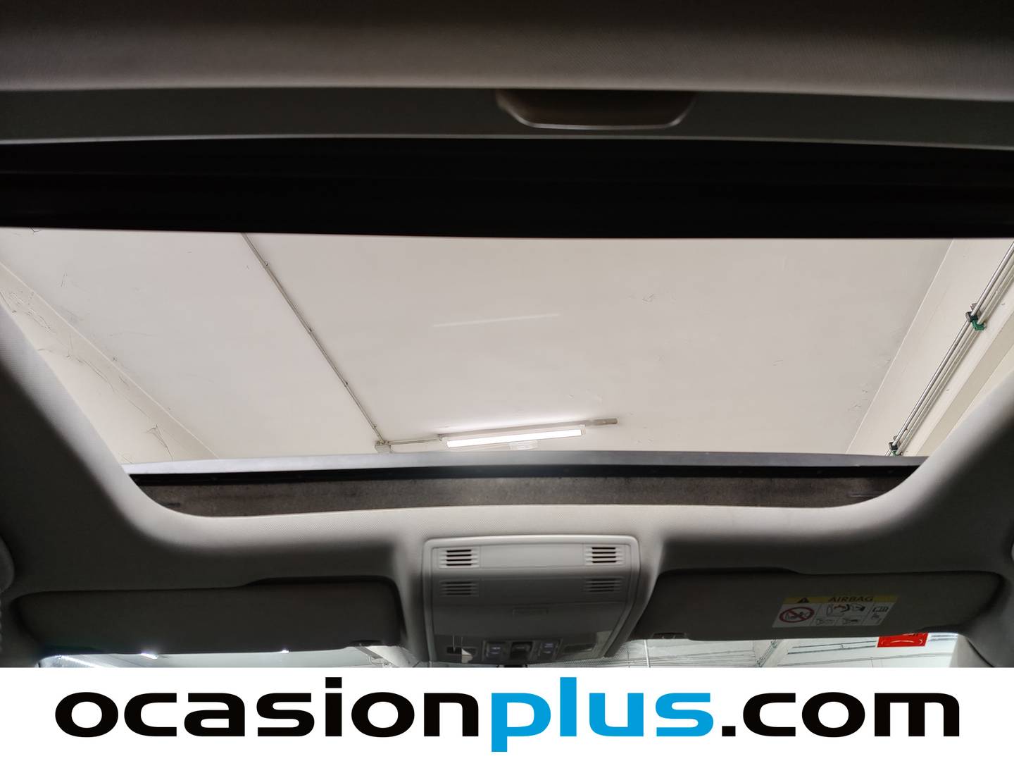 Extras y acabados del Volkswagen Golf Volkswagen Golf 1.6 TDI CR BMT (105 CV)