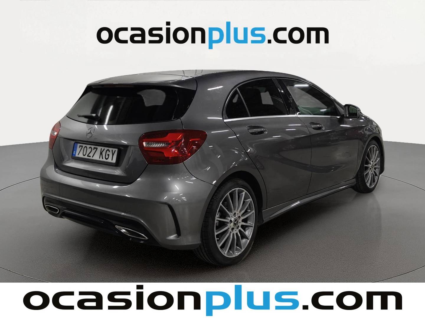 Foto trasera Mercedes Clase A Mercedes Clase A 200 d (136 CV) Pack AMG derecha