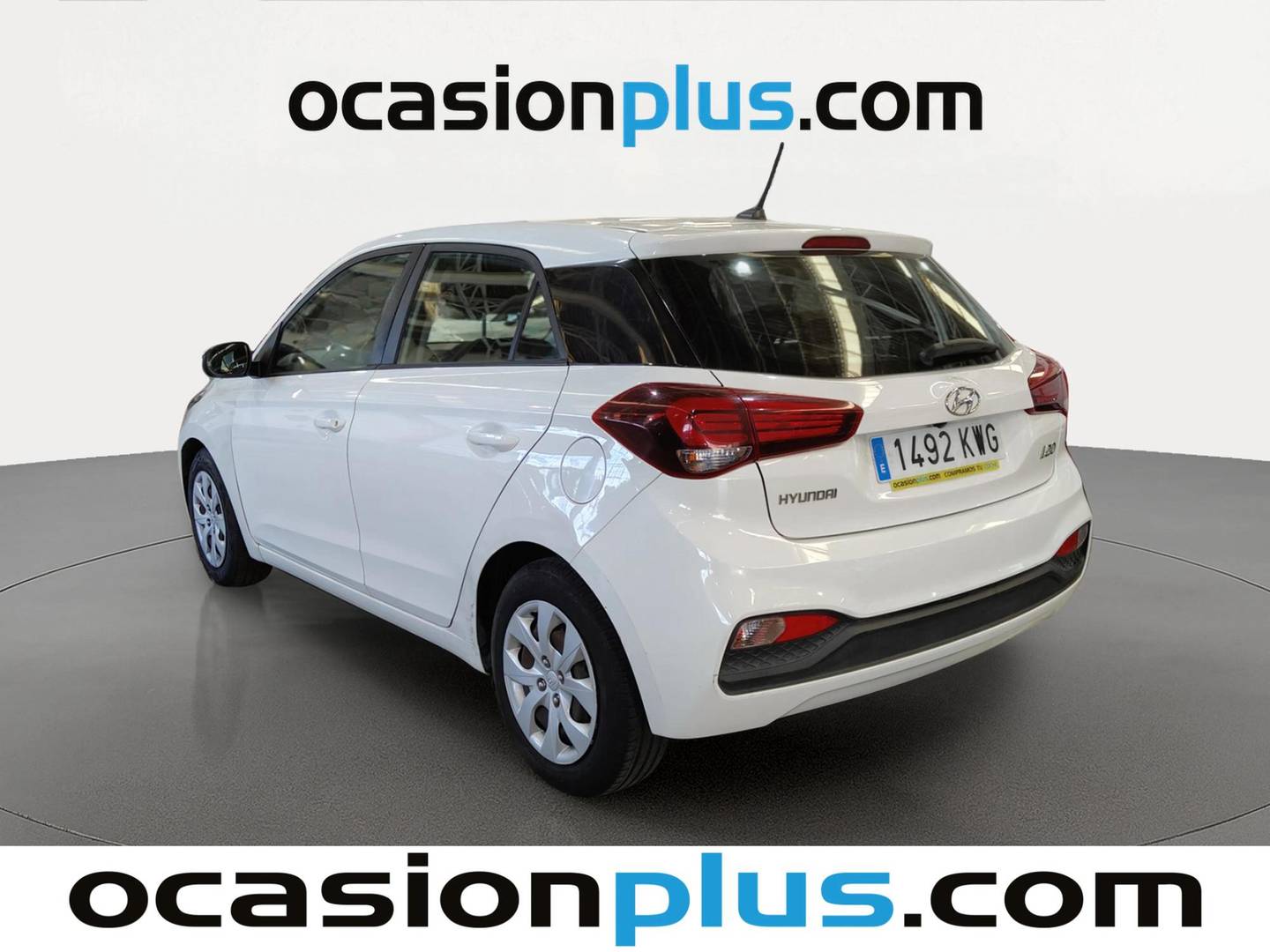Foto trasera Hyundai i20 Hyundai i20 1.2 MPI Essence LE (75 CV) izquierda