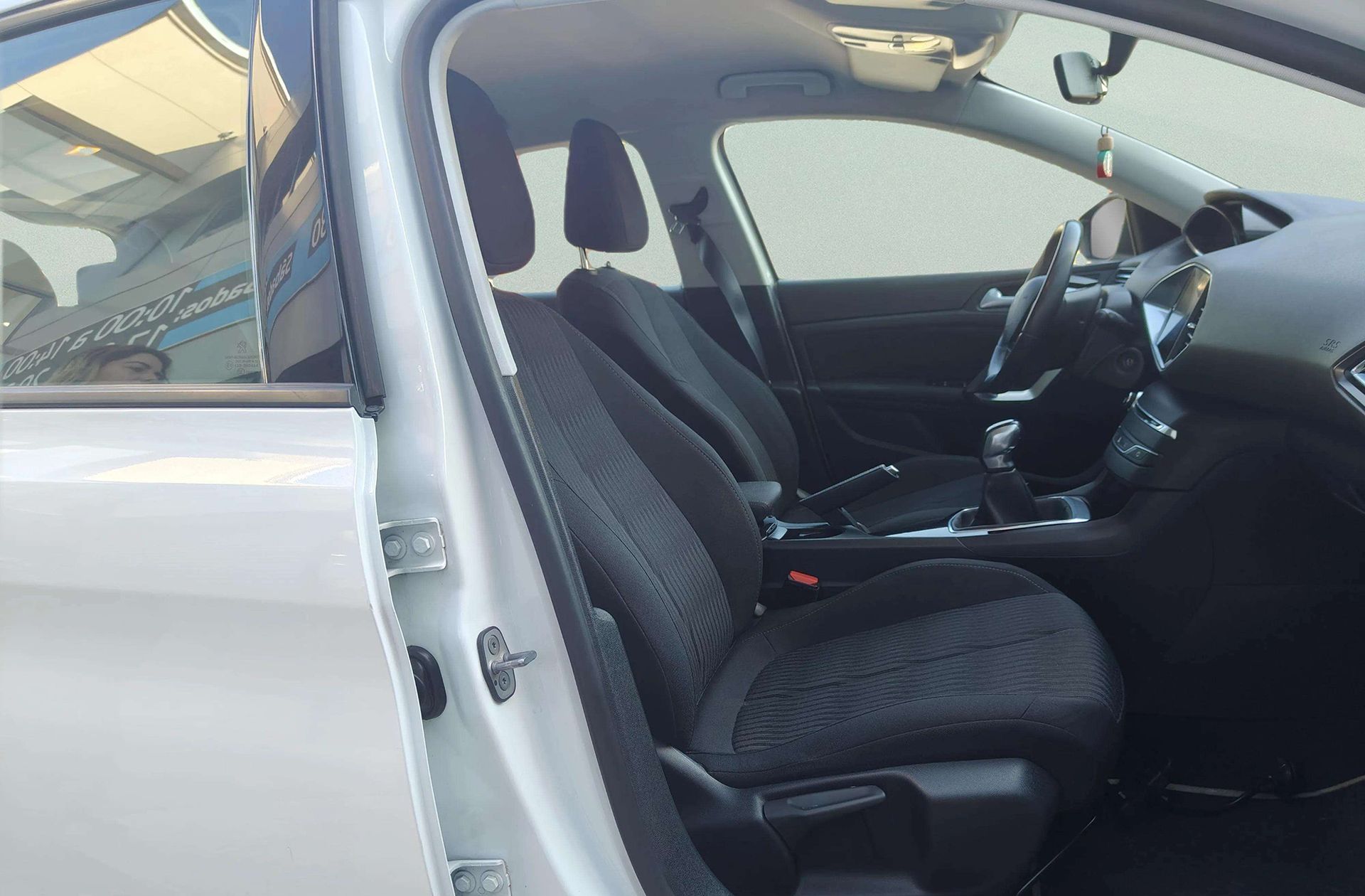 Peugeot 308 1.6 BlueHDi Business Line - foto 15