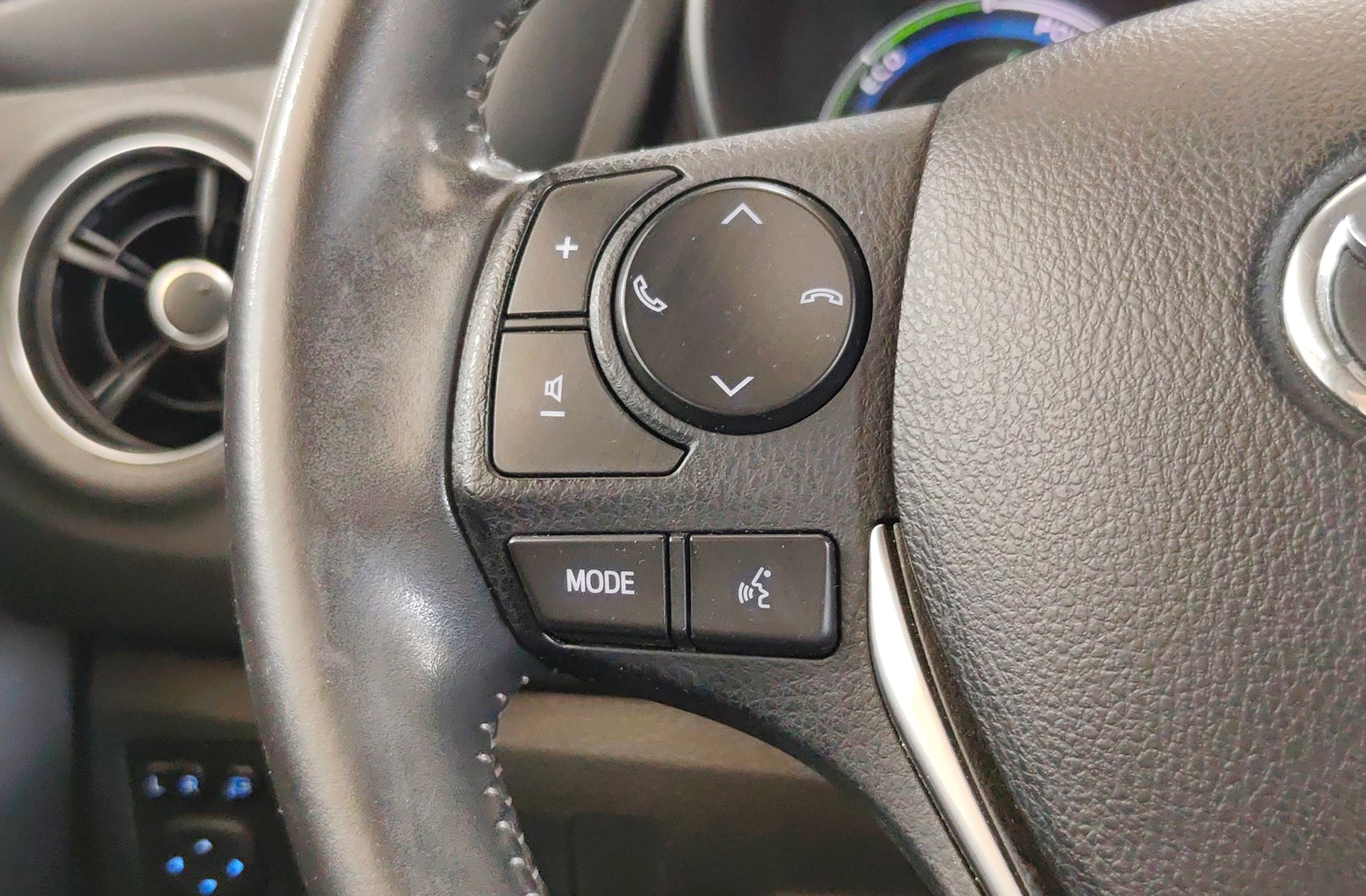 Toyota Auris 140H Hybrid Active - foto 23