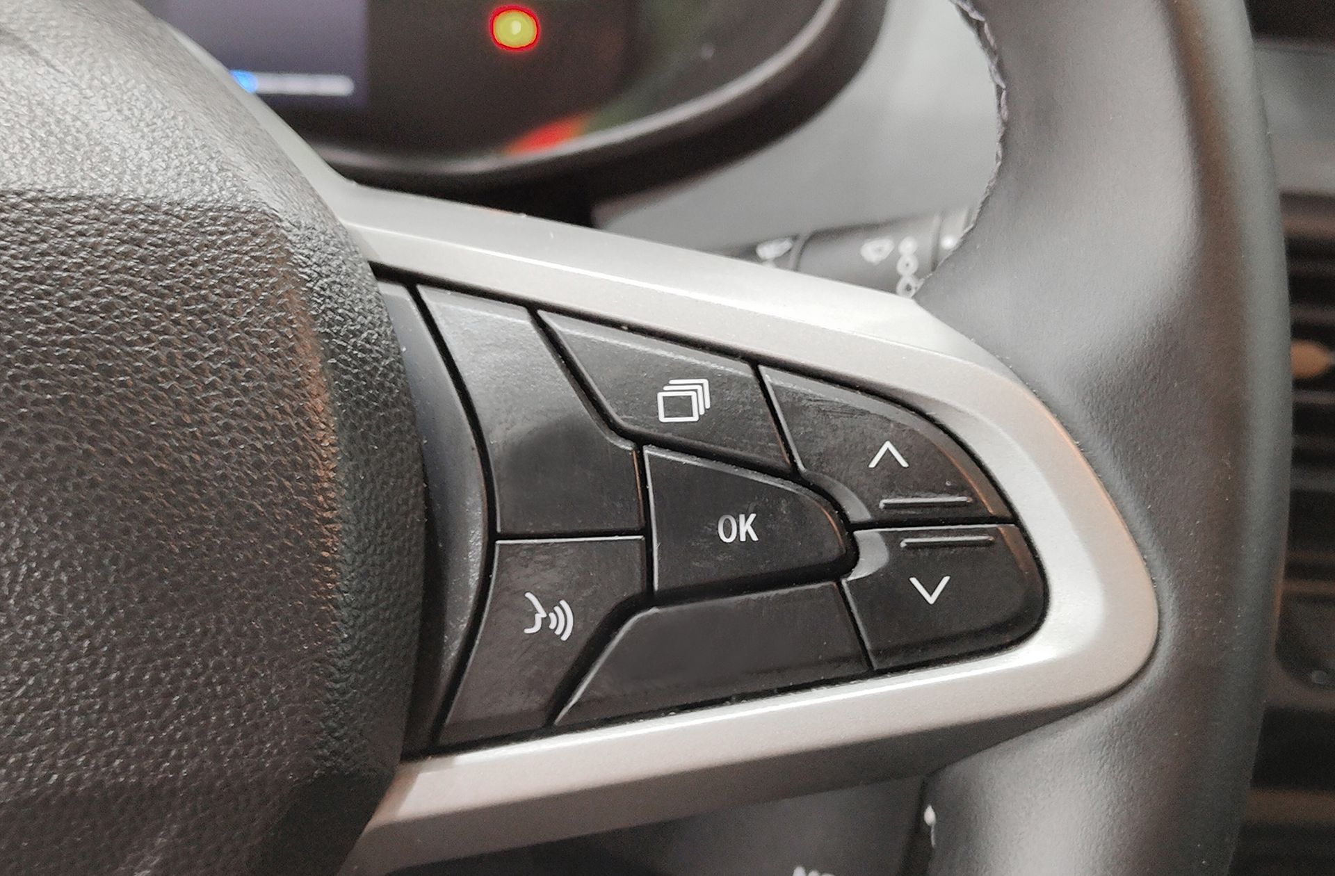 Dacia Jogger Extreme Hybrid 7 plazas - foto 27