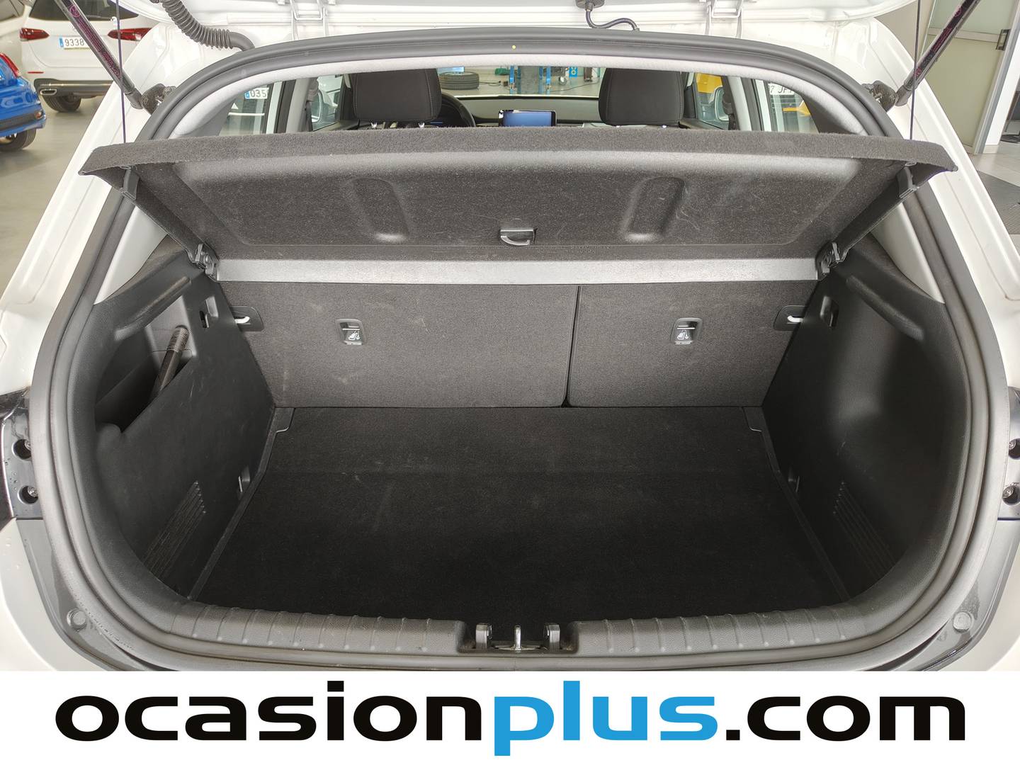 Fotos maletero KIA Stonic KIA Stonic 1.0 T-GDi MHEV Drive (100 CV)