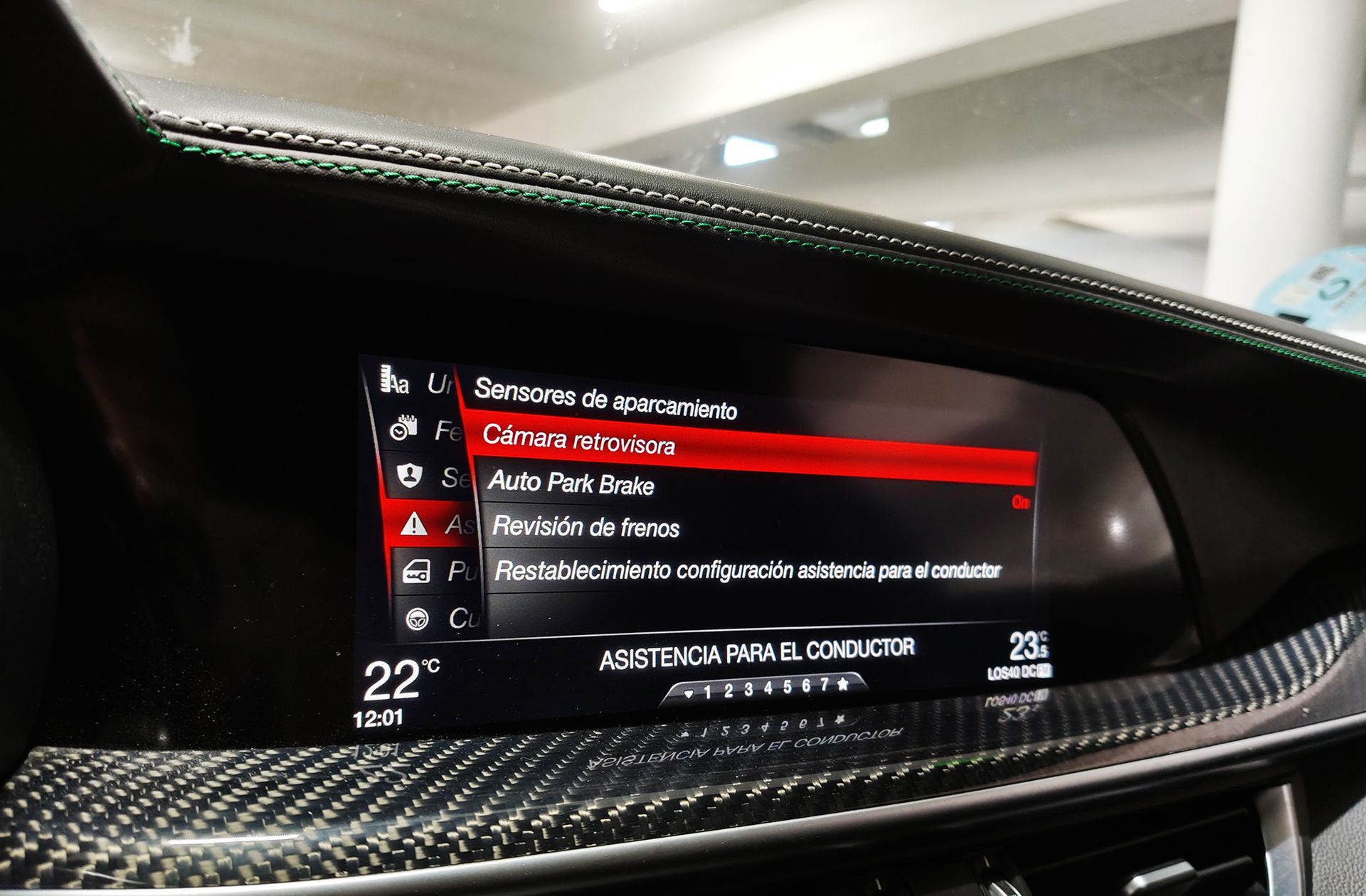 Alfa Romeo Stelvio 2.9 Gasolina Quadrifoglio Q4 - foto 9