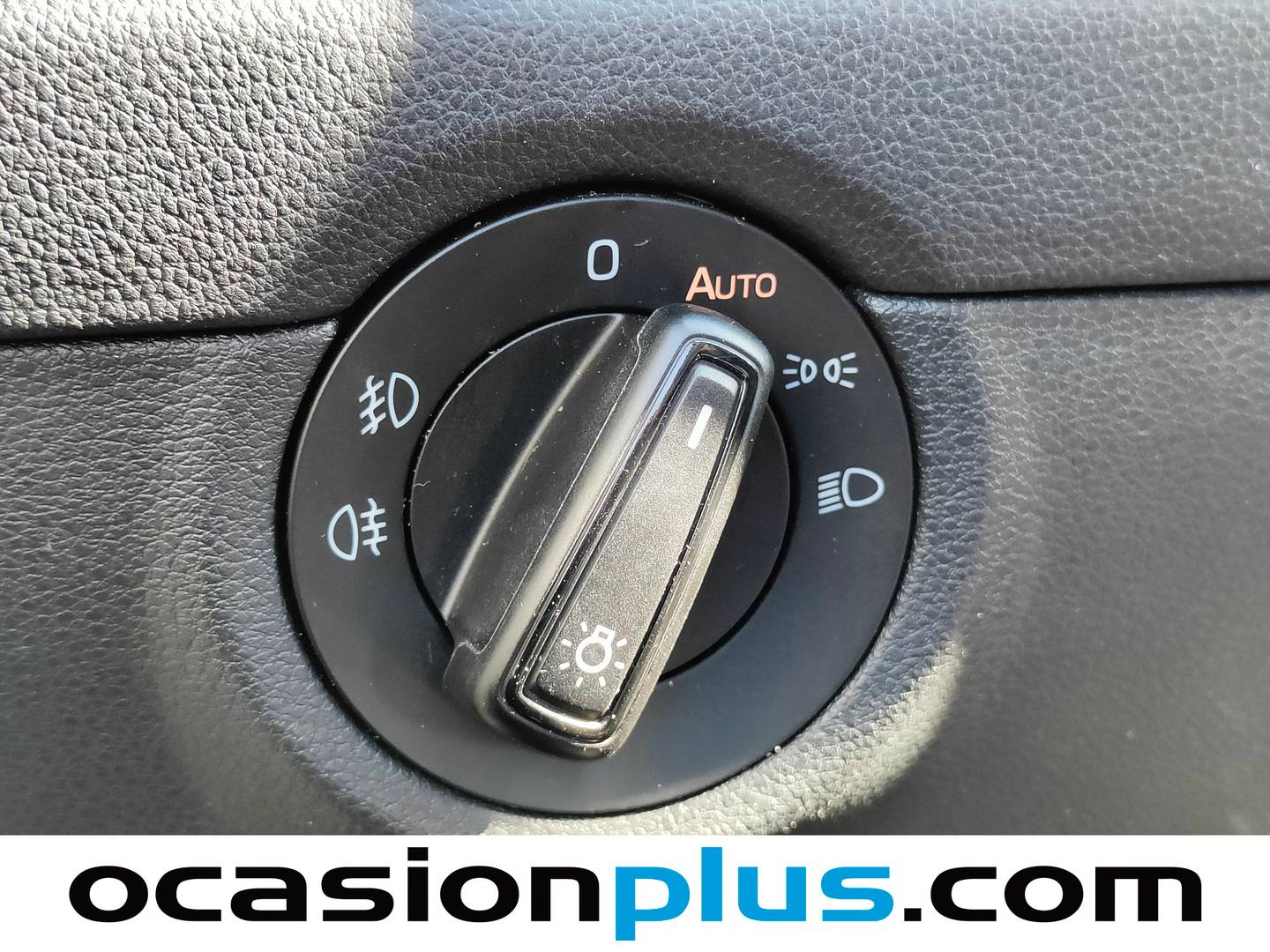 Extras y acabados del Skoda Octavia Skoda Octavia 1.6 TDI CR Like (115 CV)