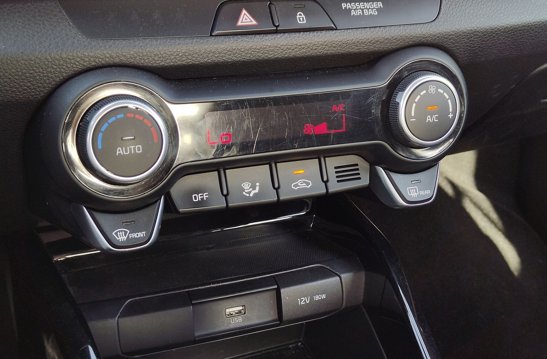 Kia Stonic 1.0 T-GDi MHEV Drive iMT - foto 31