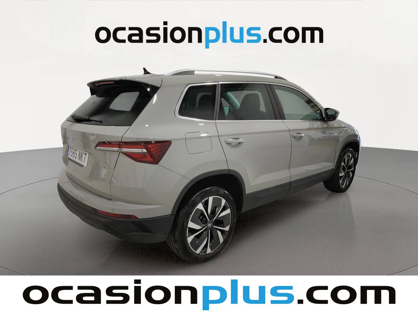 Foto trasera Skoda Karoq Skoda Karoq 1.5 TSI ACT Plus DSG (150 CV) derecha