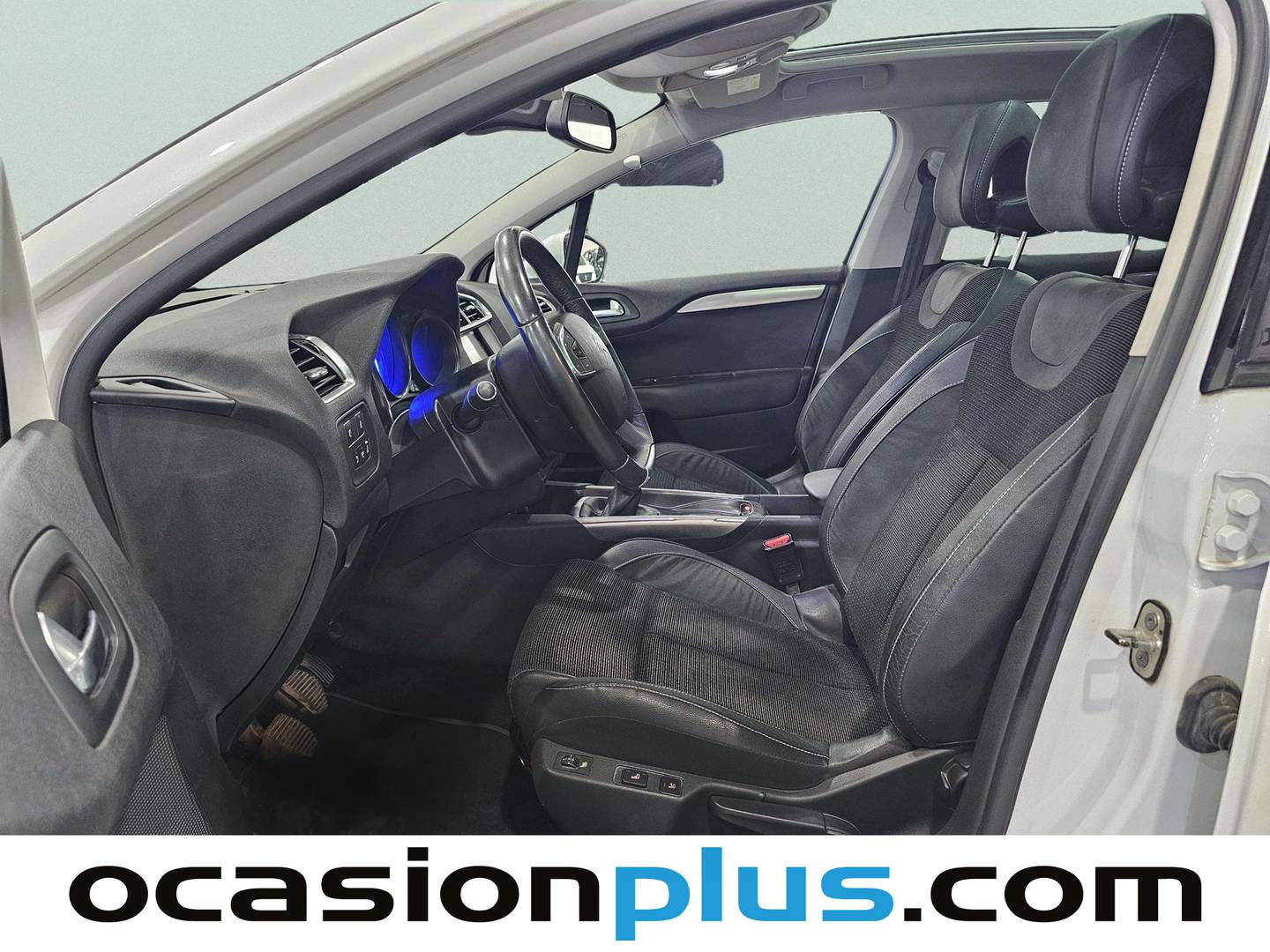 Foto asientos delanteros Citroën C4 Citroën C4 BlueHDi 120 6v Shine (120 CV)