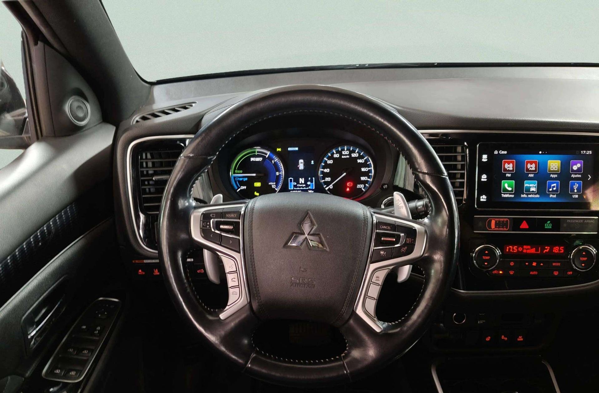Mitsubishi Outlander 2.4 PHEV Kaiteki 4WD - foto 26