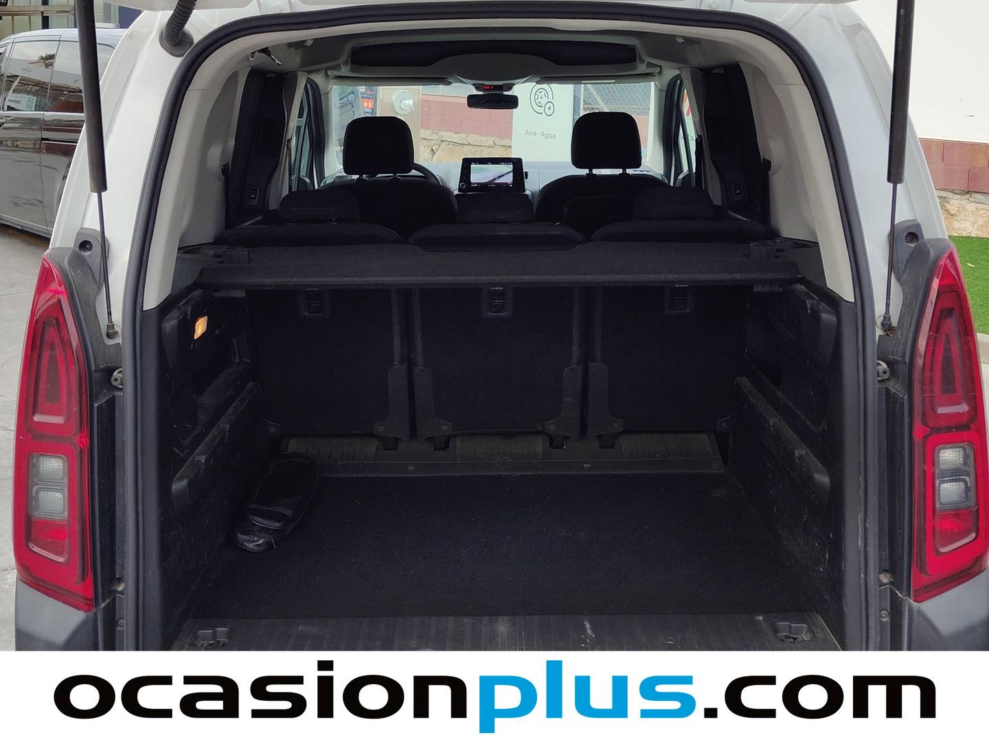Fotos maletero Citroën Berlingo Citroën Berlingo BlueHDi 100 Talla M Shine (102 CV)