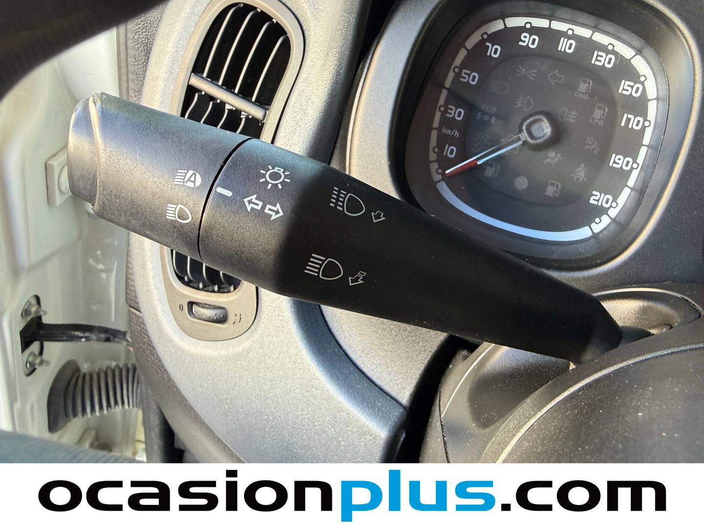 Equipamiento del Fiat Panda Fiat Panda 1.0 Hybrid Cross (70 CV)