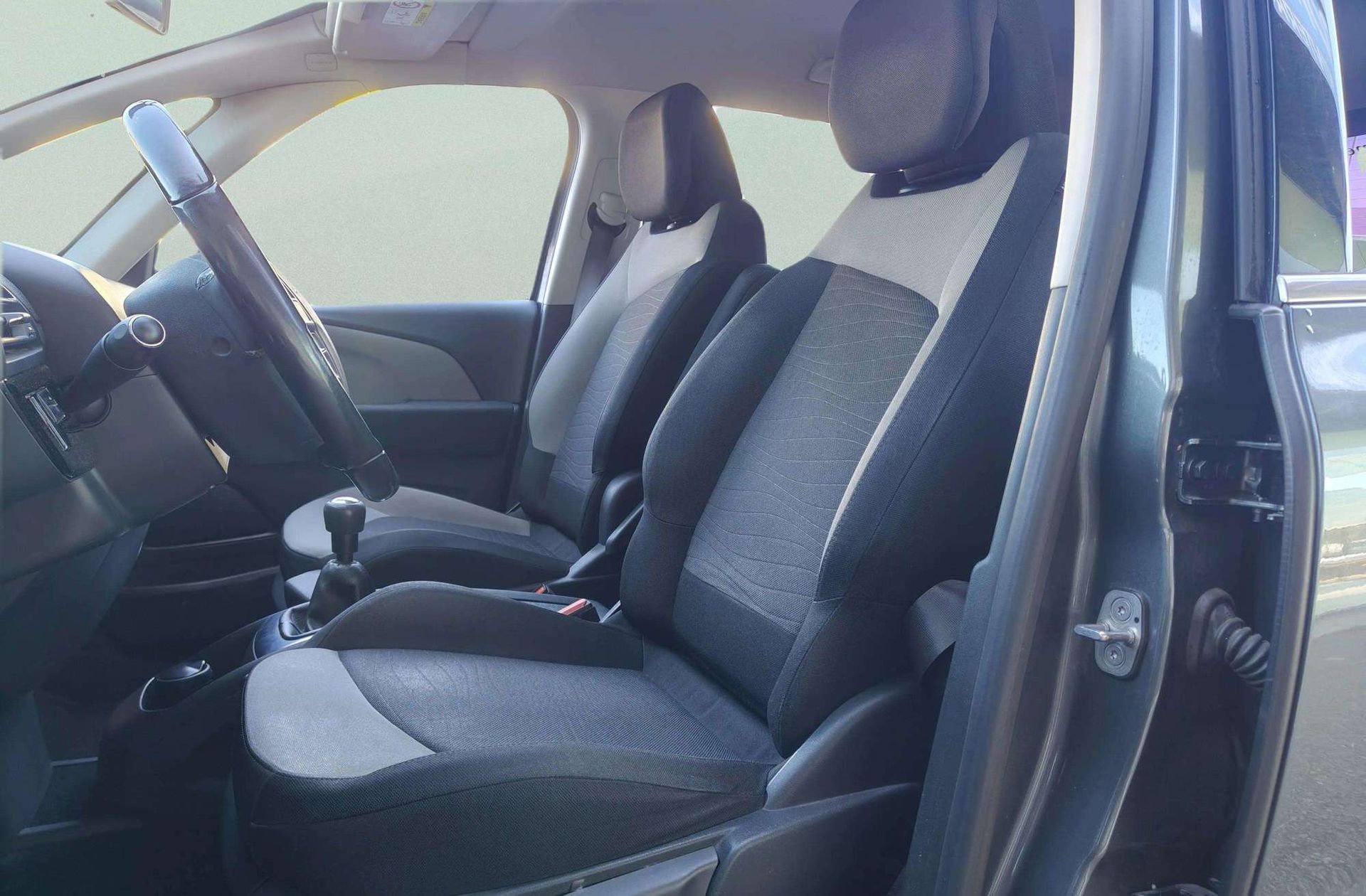 Citroën C4 Picasso 1.6 THP Intensive - foto 10