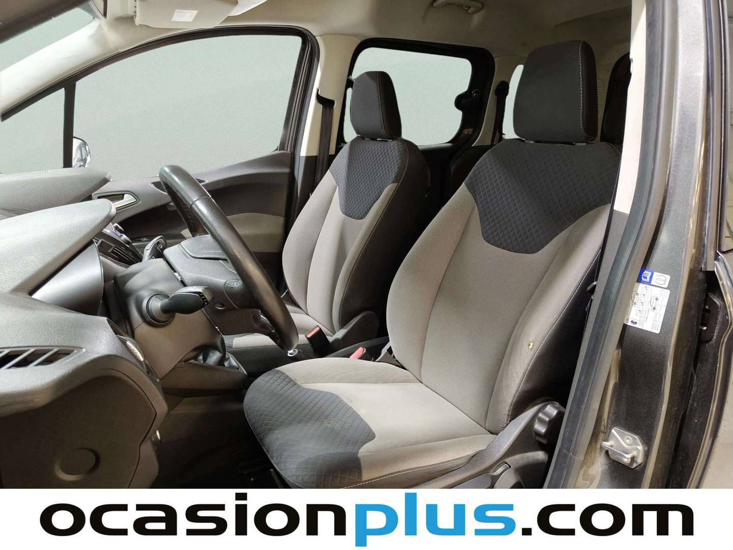 Foto asientos delanteros Ford Tourneo Courier Ford Tourneo Courier 1.0 EcoBoost Titanium (100 CV)