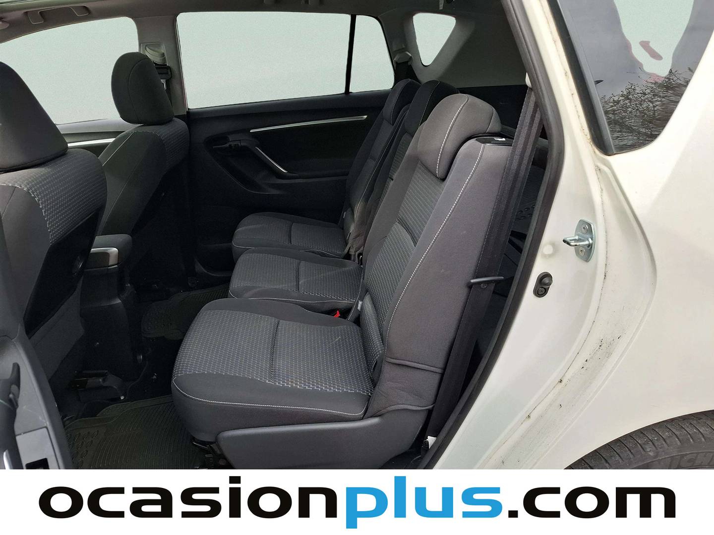 Foto asientos traseros Toyota Verso Toyota Verso 130 Advance (132 CV)