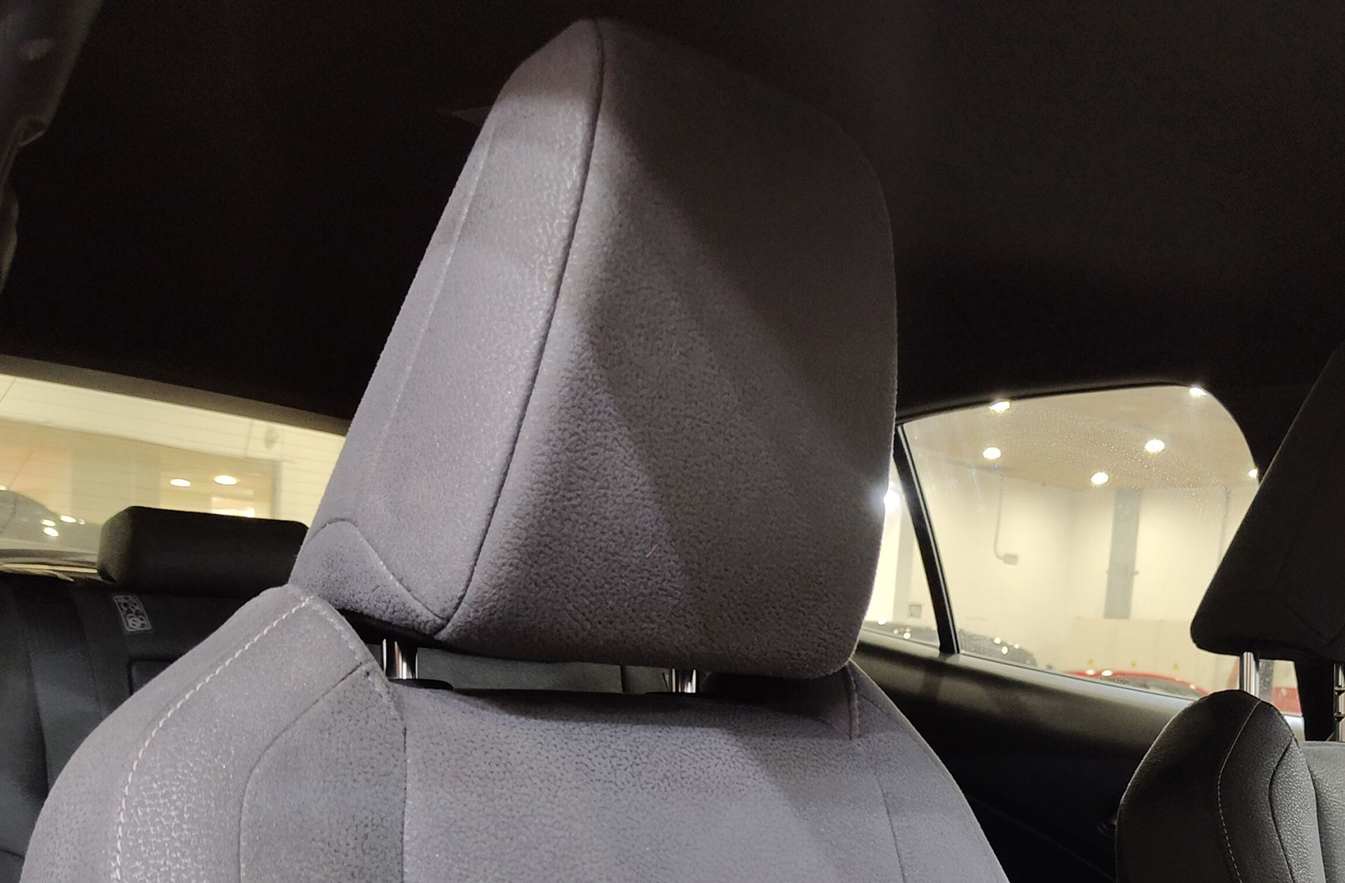 Lexus UX 250h Business 2WD - foto 10