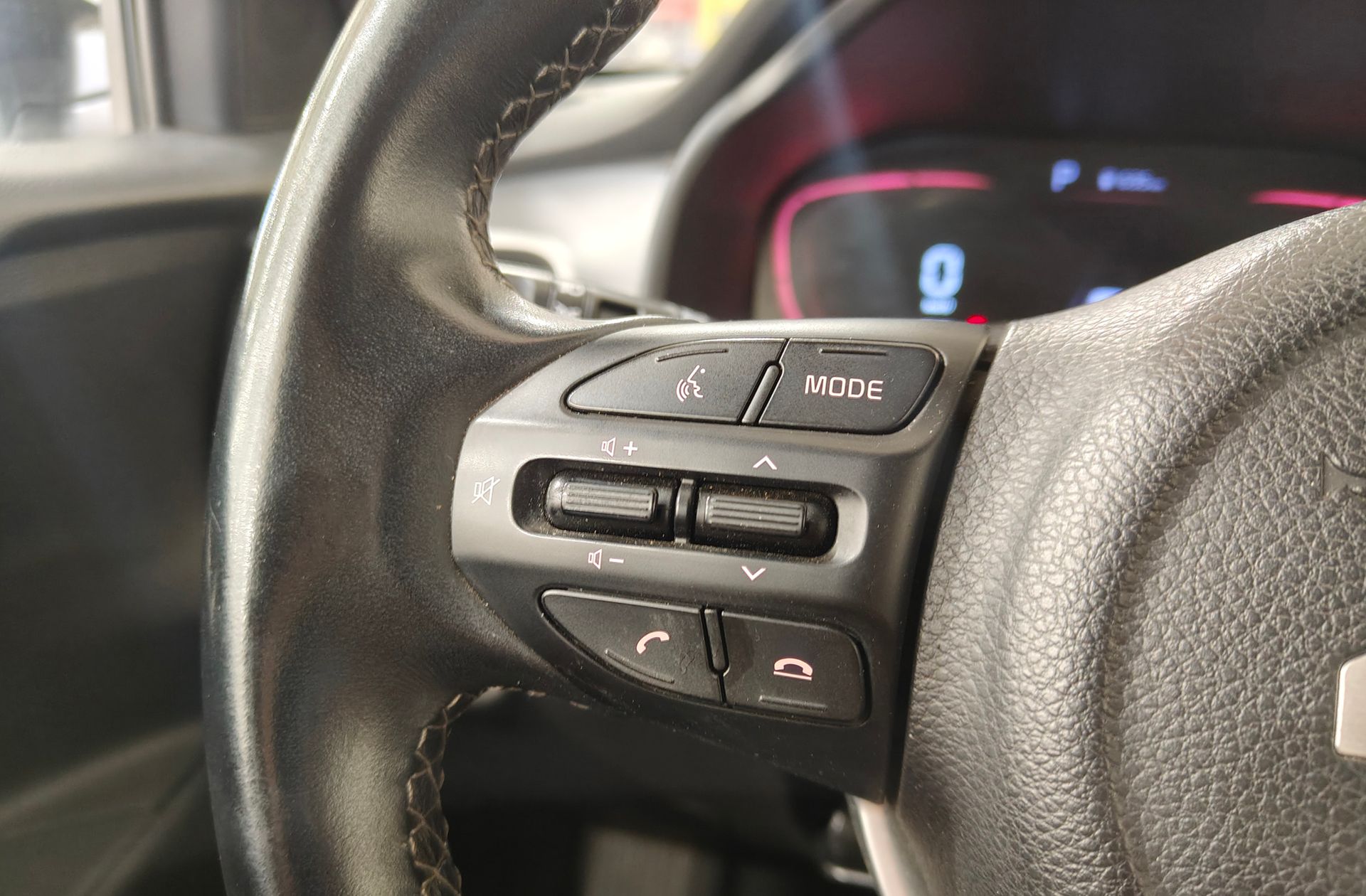Kia Stonic 1.0 T-GDi Drive - foto 23
