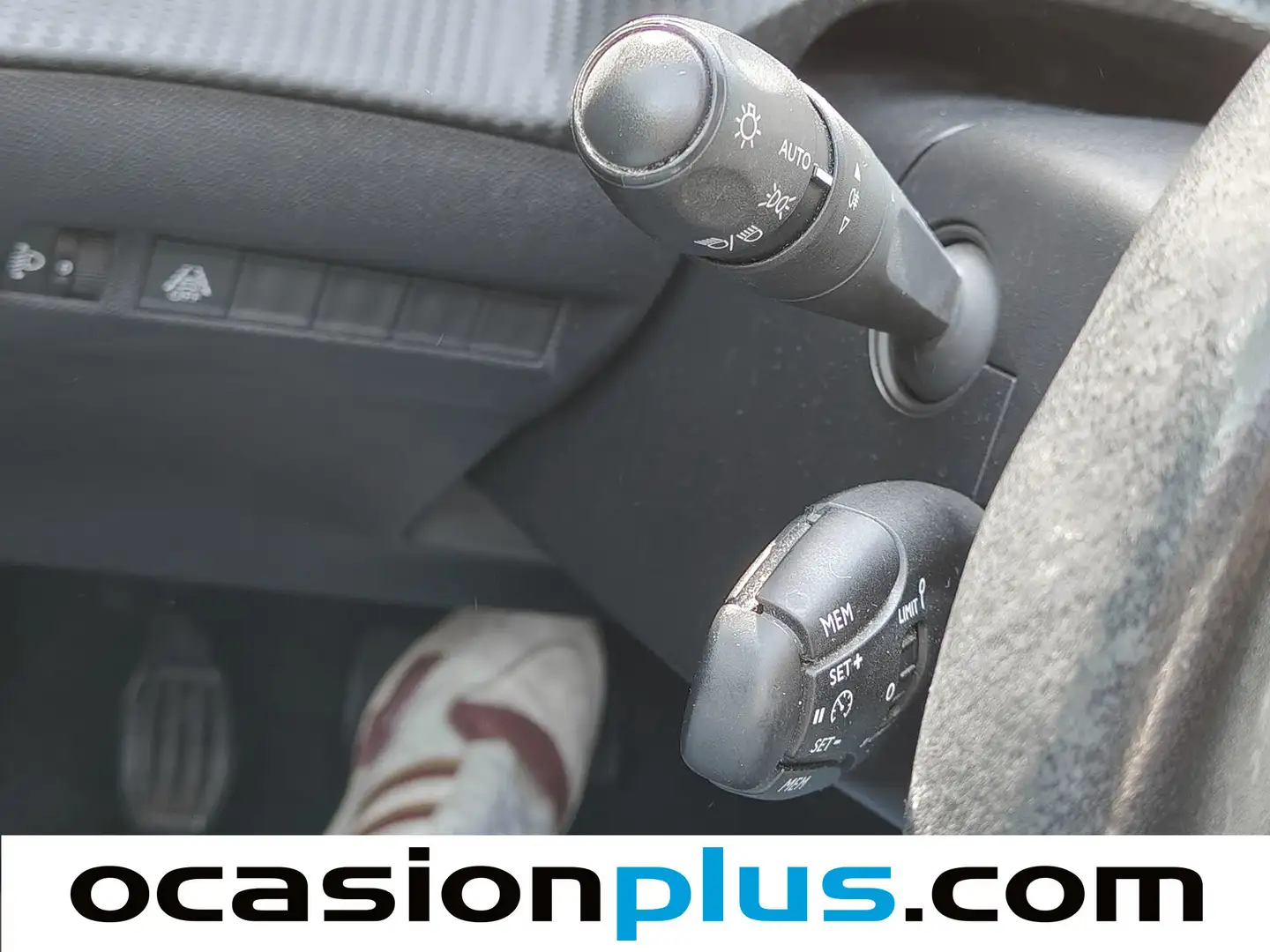 Foto Peugeot 2008 Peugeot 2008 BlueHDi 100 S&S Active (100 CV)