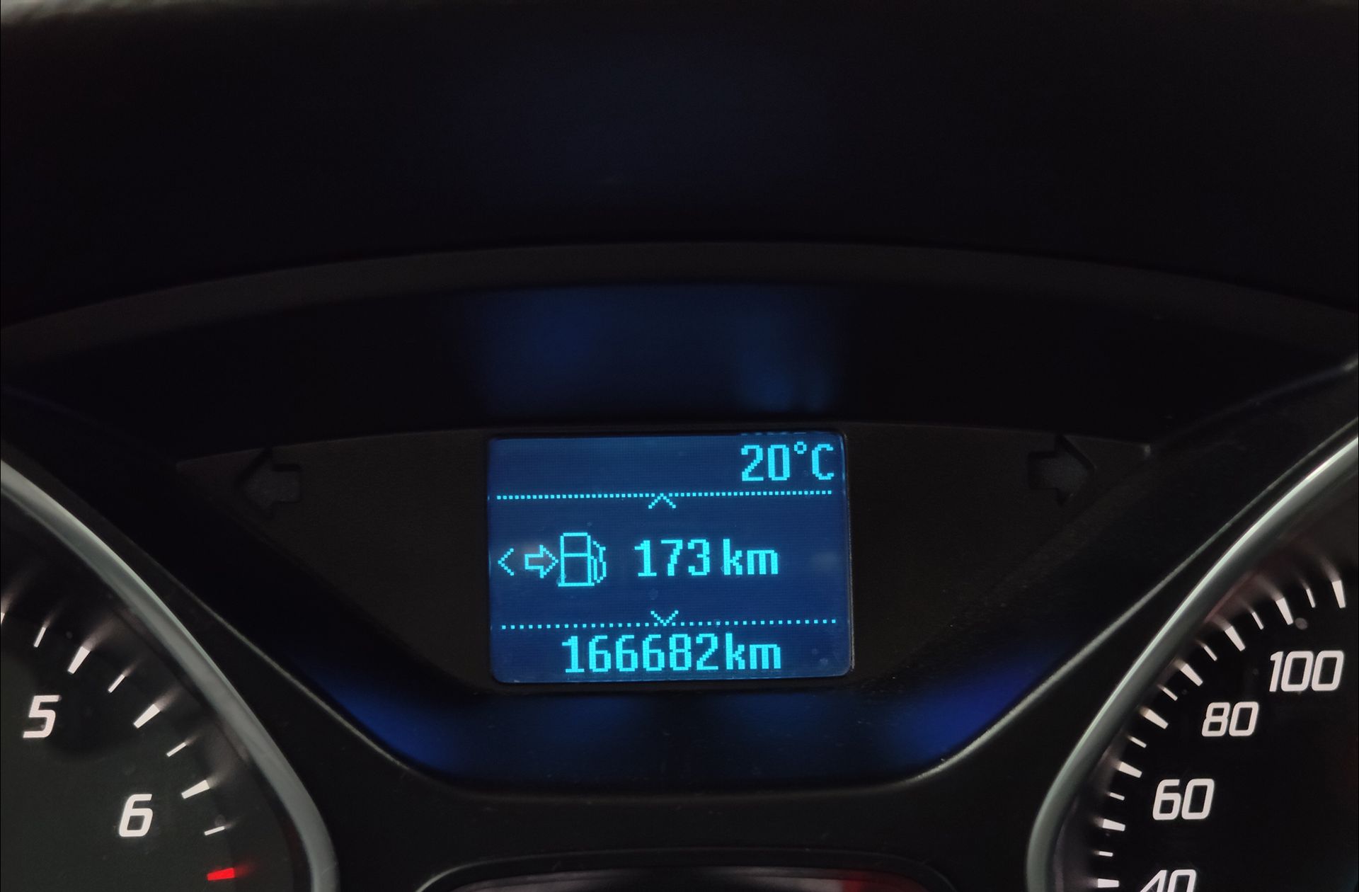 Ford Focus 1.0 EcoBoost Trend - foto 8