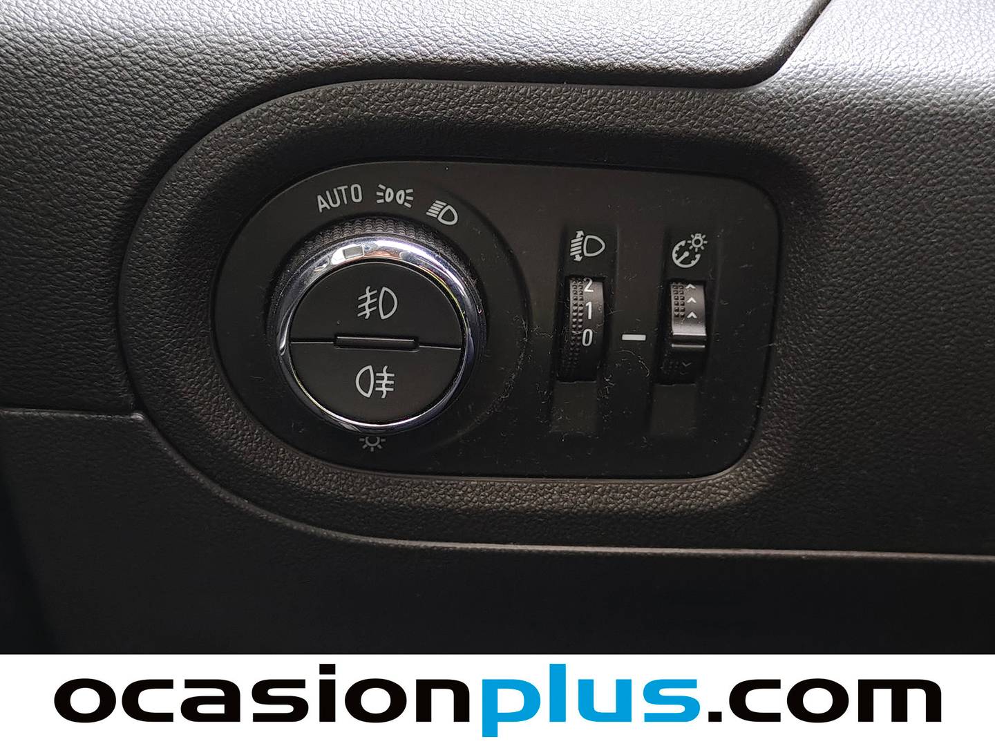 Opel Grandland X Opel Grandland X 1.2 Turbo Design & Tech (130 CV) seminuevo