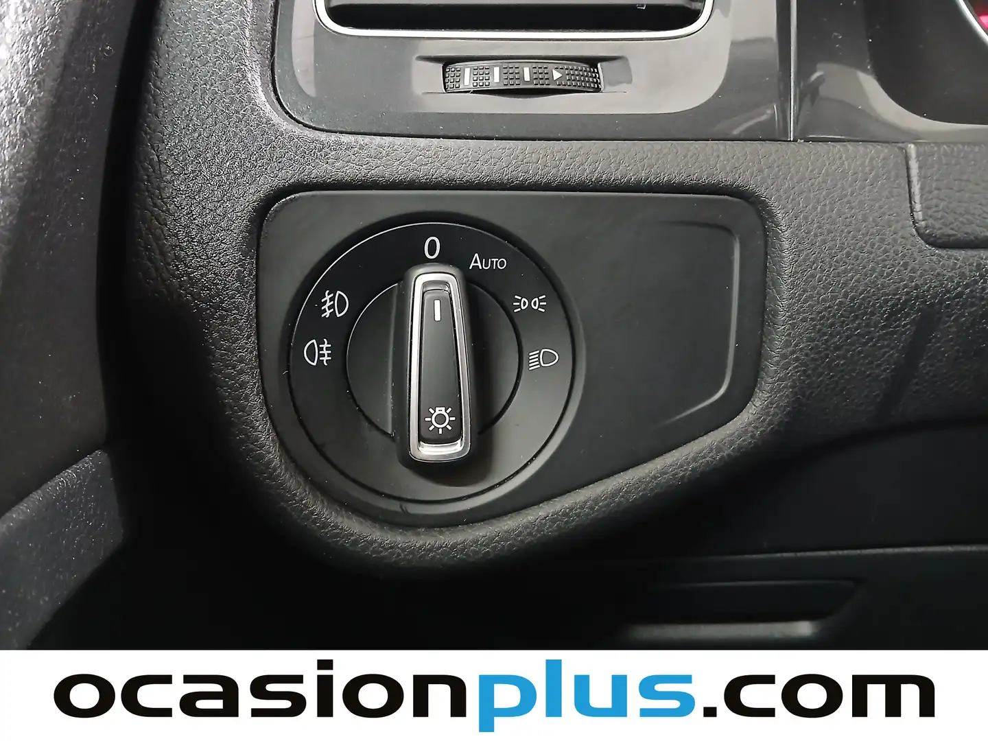 Foto Volkswagen Golf Volkswagen Golf Advance 2.0 TDI (150 CV) DSG